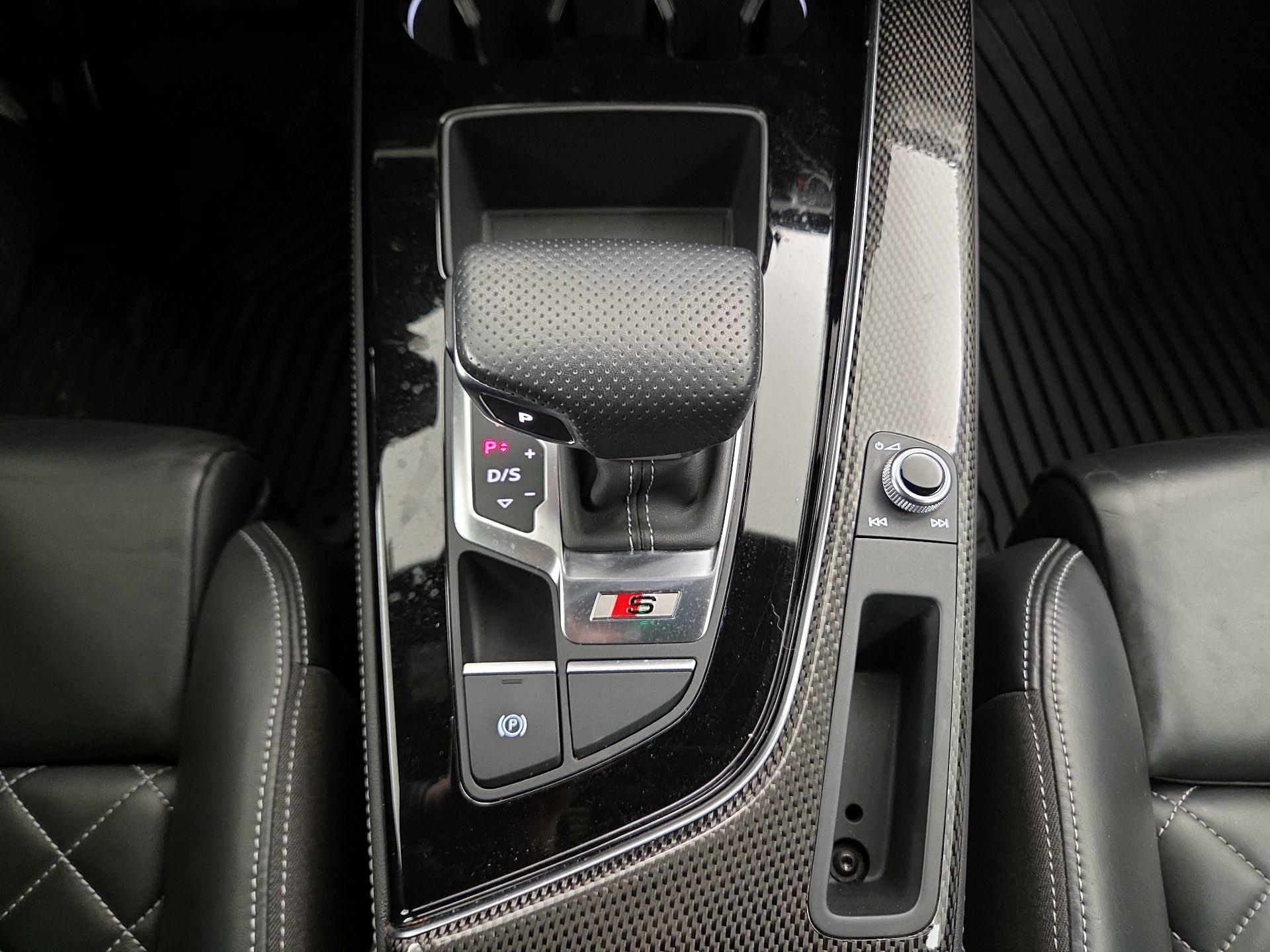 Thumbnail: 2021 Audi S4 - 17