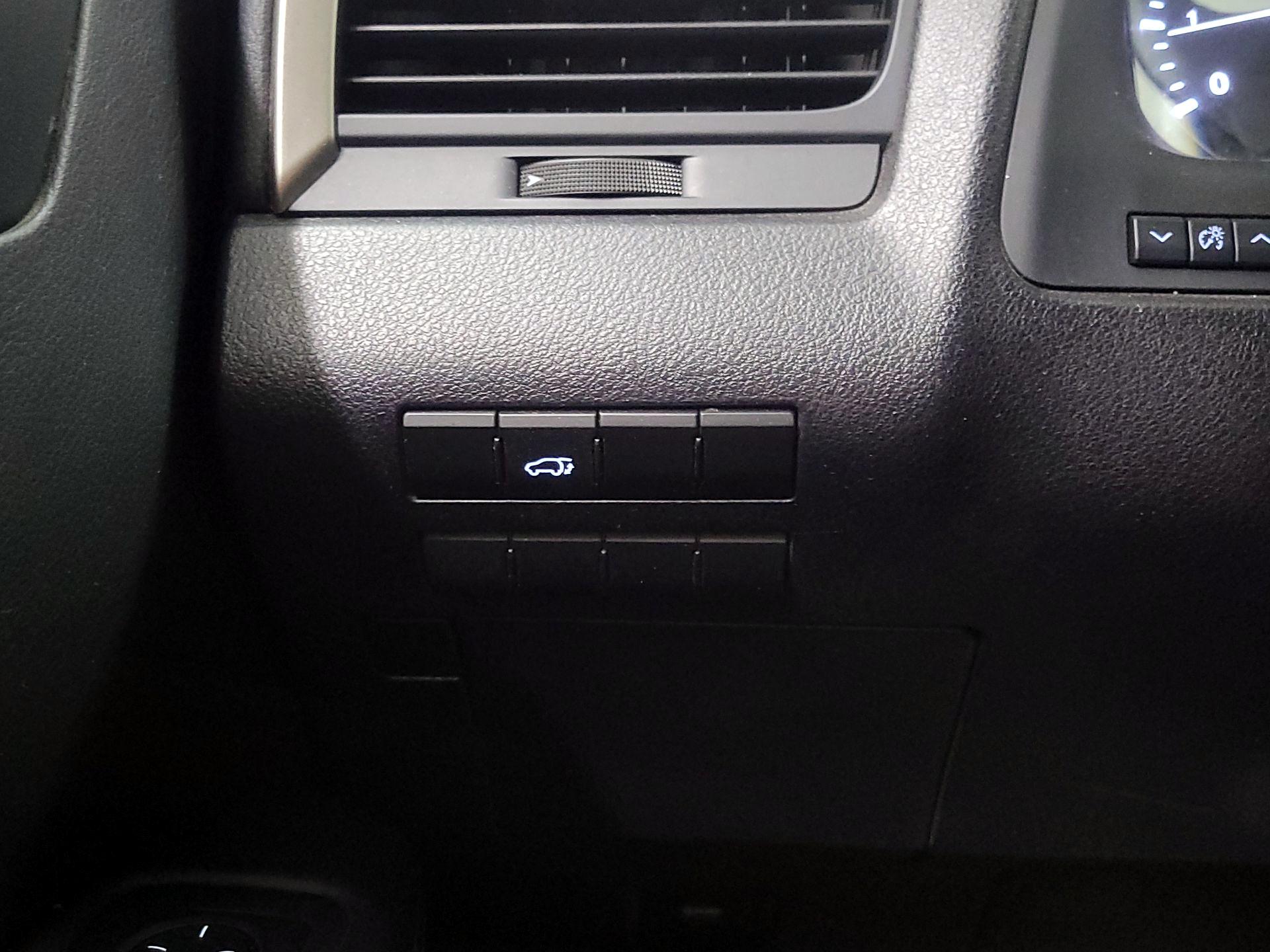 Thumbnail: 2016 Lexus RX - 13