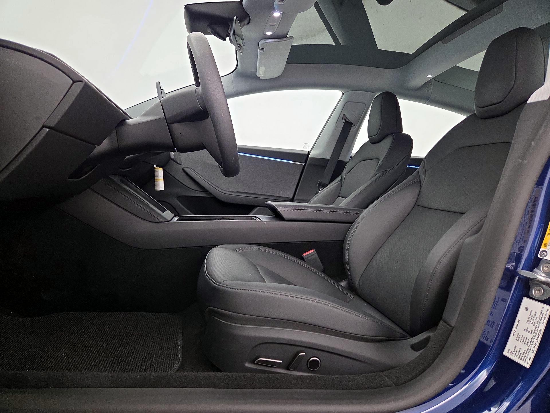 Thumbnail: 2025 Tesla Model 3 - 11