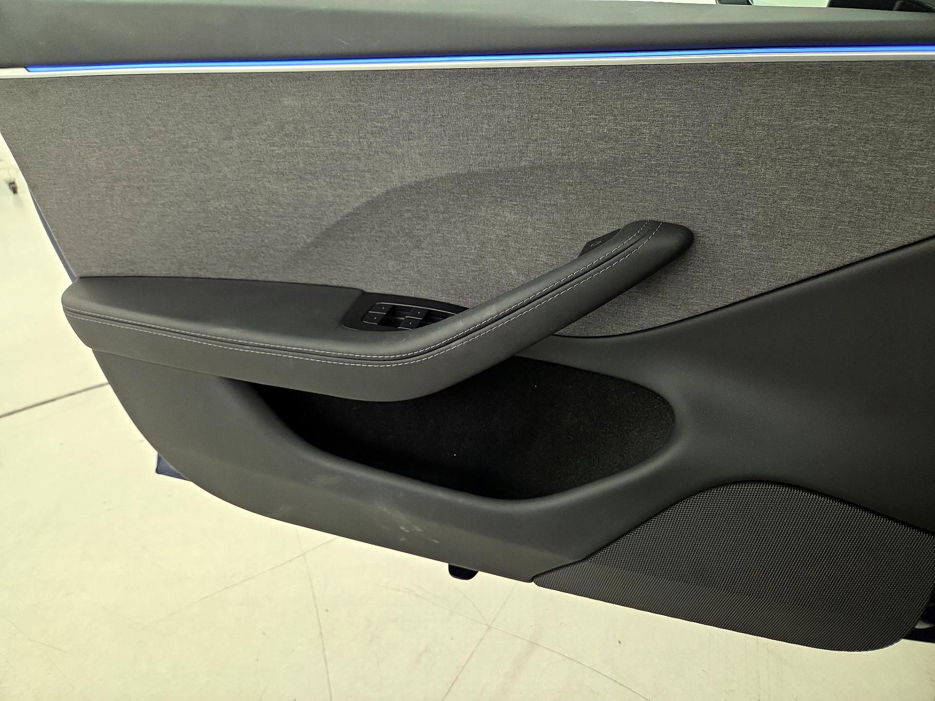 Thumbnail: 2025 Tesla Model 3 - 12