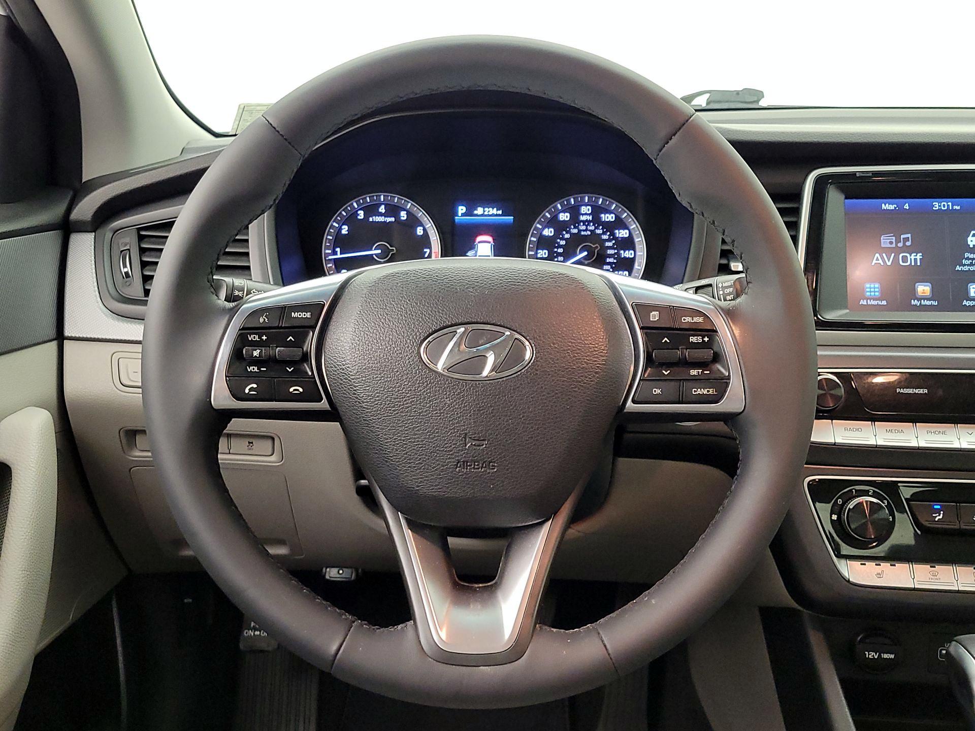 Thumbnail: 2018 Hyundai Sonata - 10