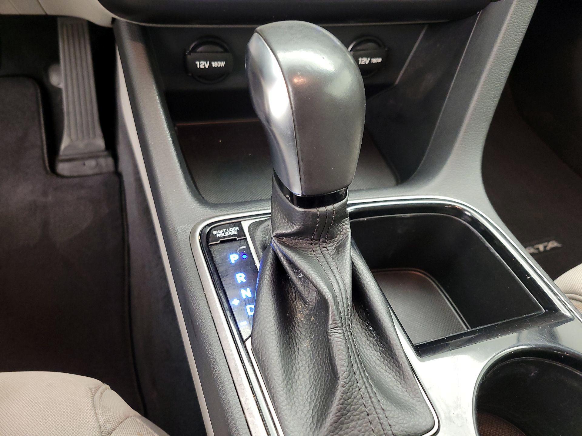 Thumbnail: 2018 Hyundai Sonata - 17