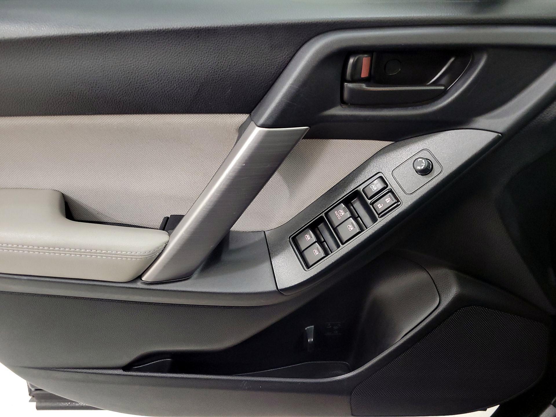 Thumbnail: 2016 Subaru Forester - 12