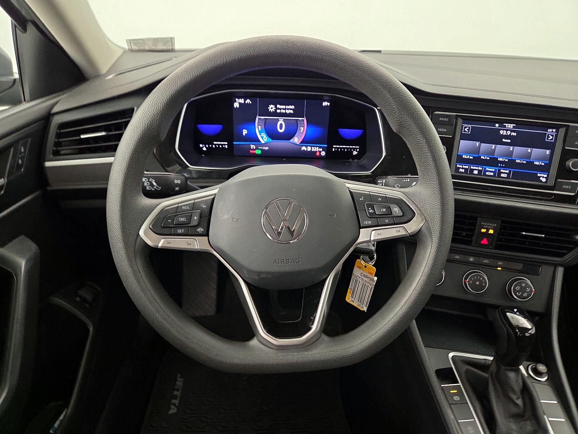Thumbnail: 2022 Volkswagen Jetta - 10