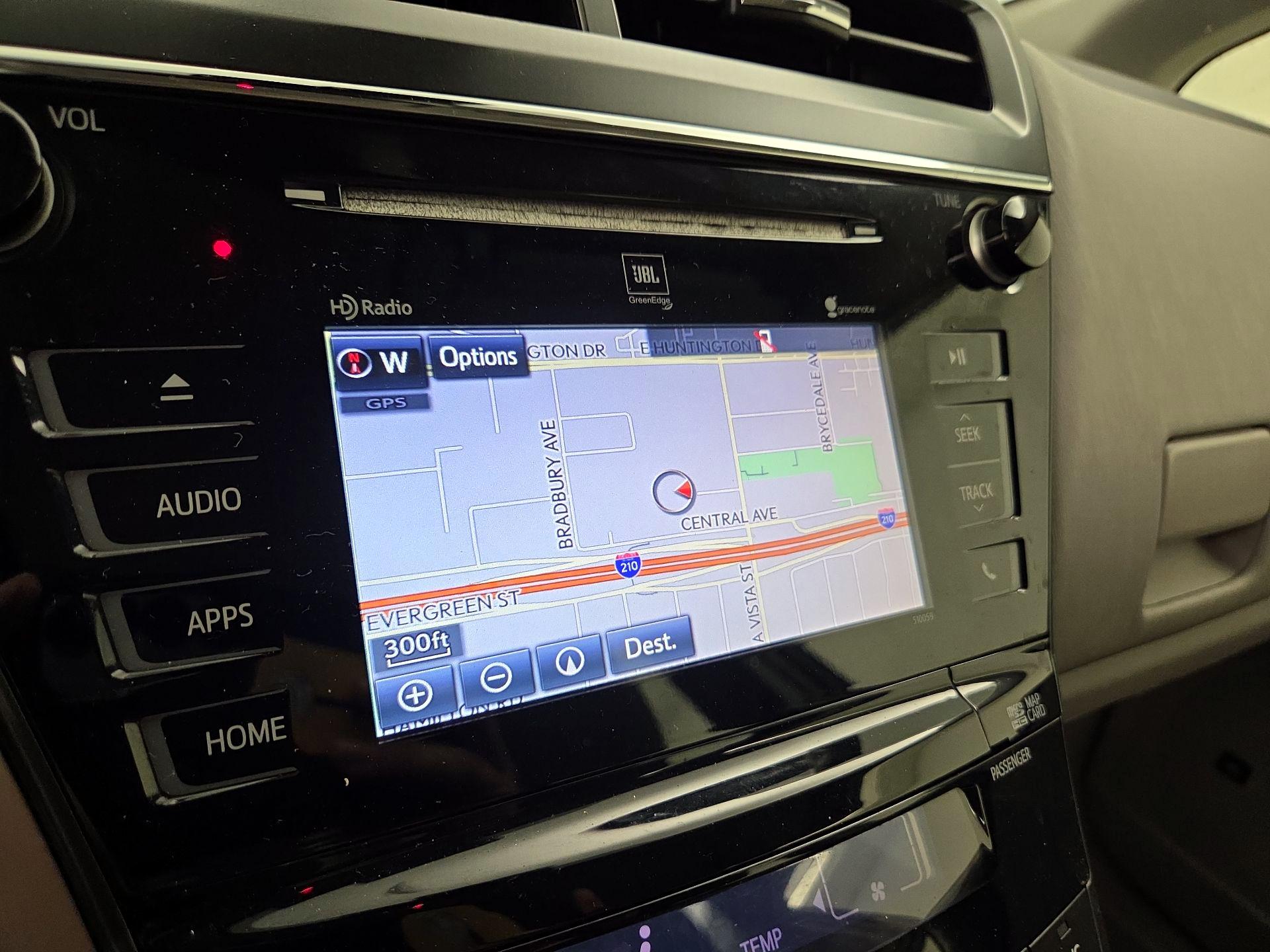 Thumbnail: 2015 Toyota Prius v - 14