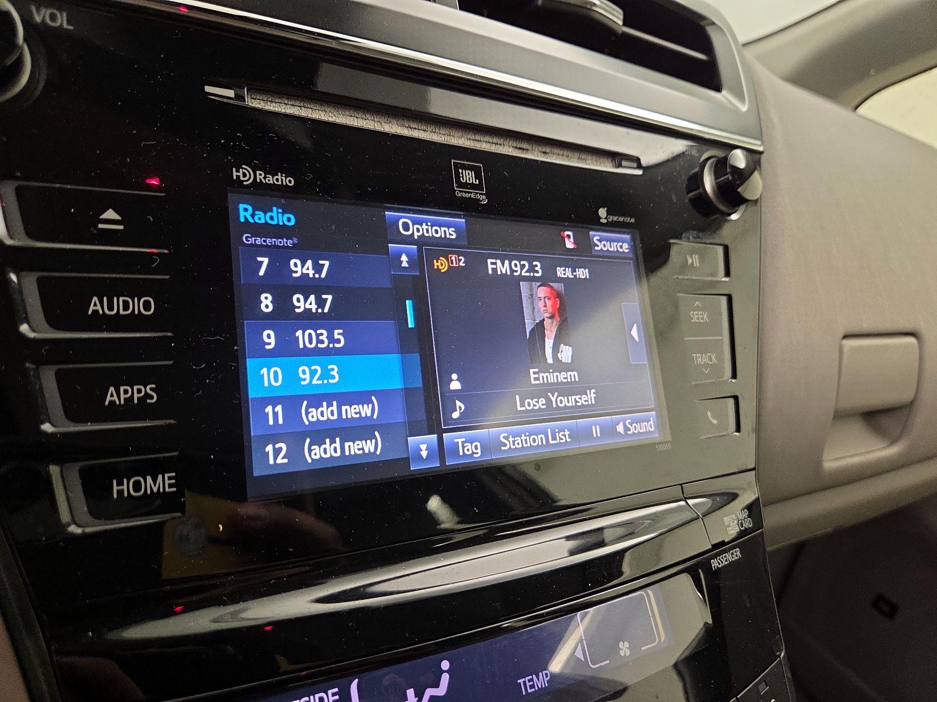 Thumbnail: 2015 Toyota Prius v - 16