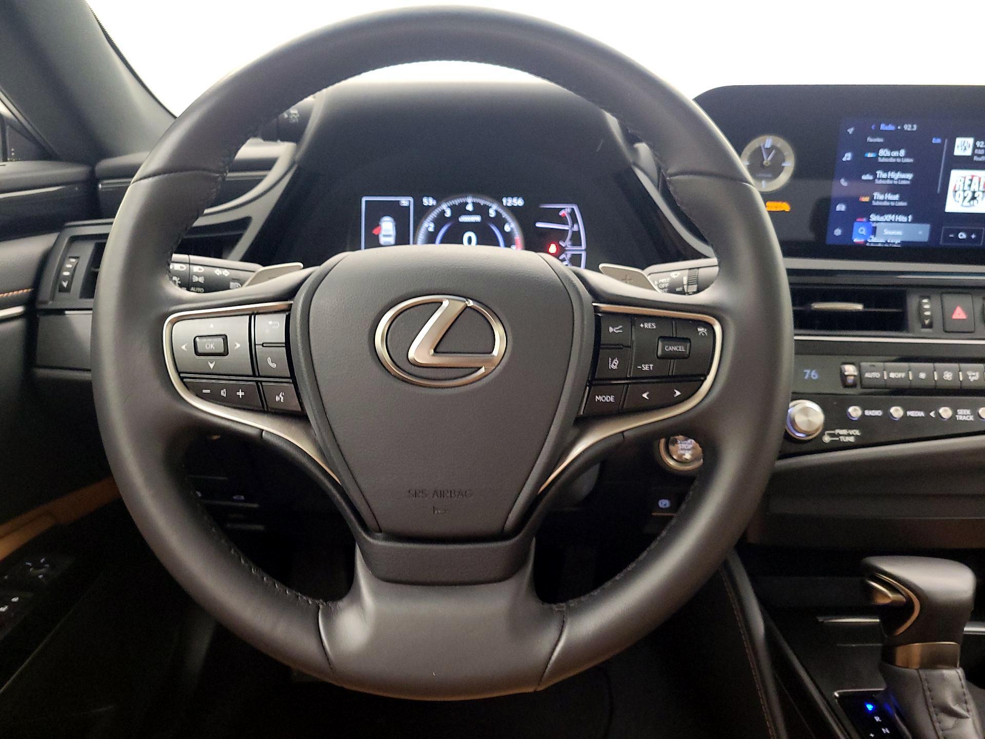 Thumbnail: 2025 Lexus ES - 10