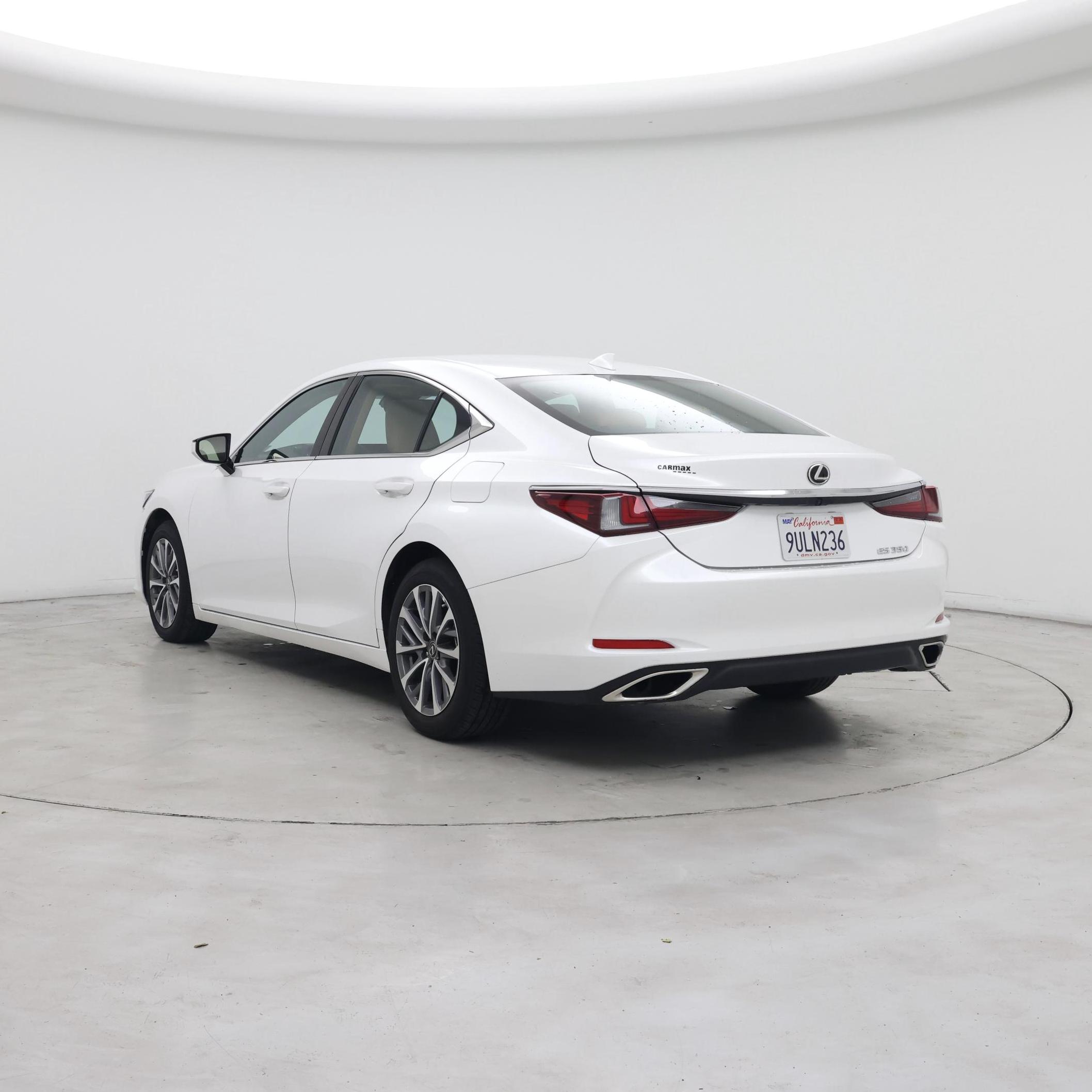 Thumbnail: 2025 Lexus ES - 2