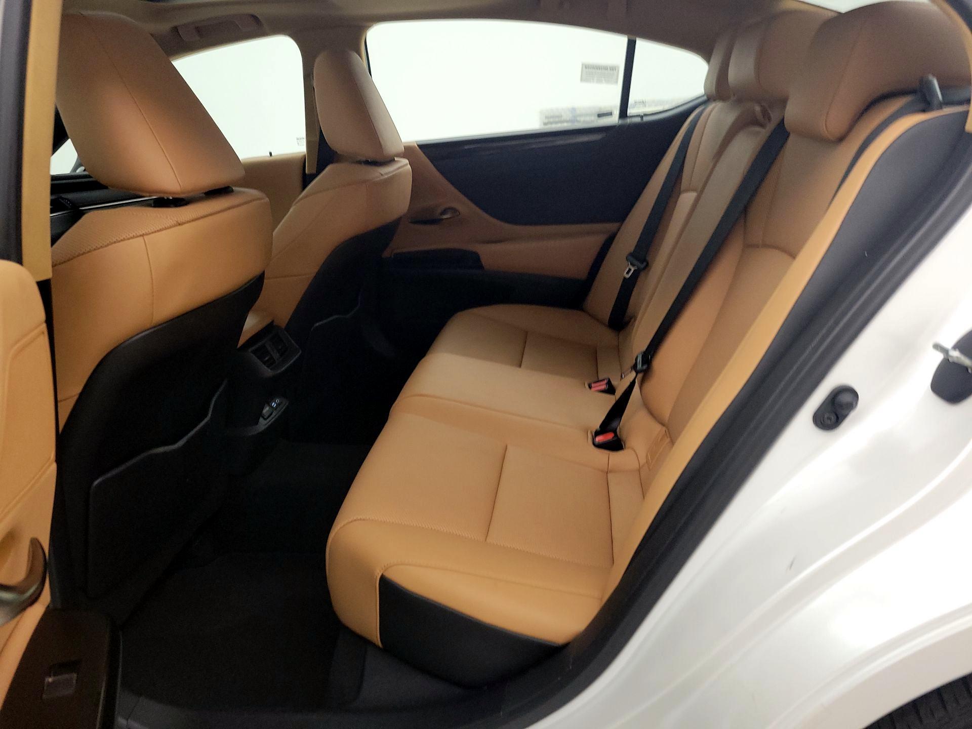 Thumbnail: 2025 Lexus ES - 20