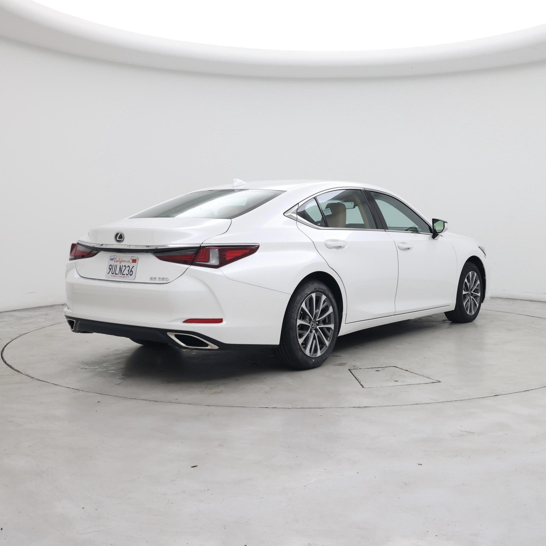 Thumbnail: 2025 Lexus ES - 8