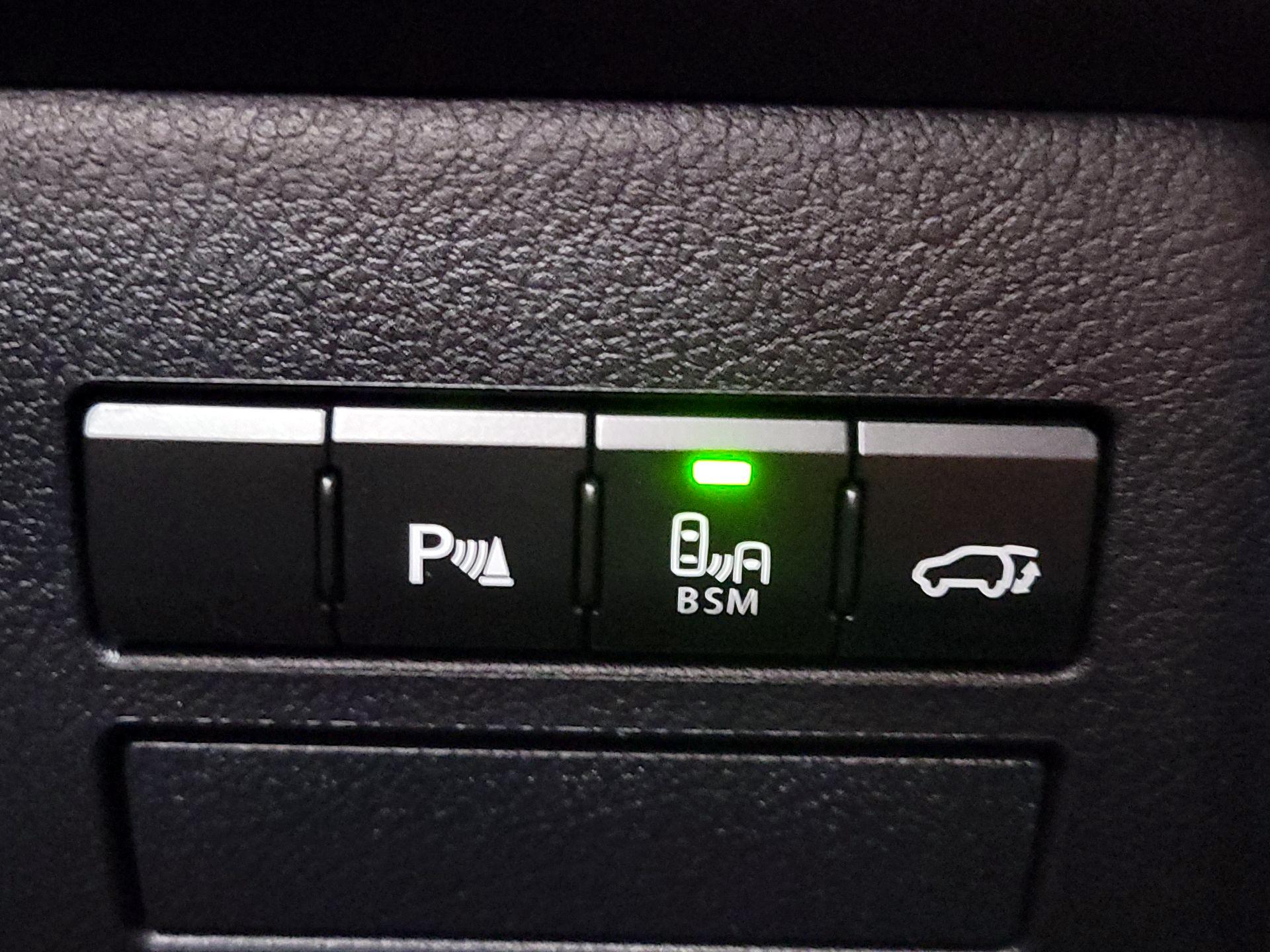 Thumbnail: 2017 Lexus NX - 13