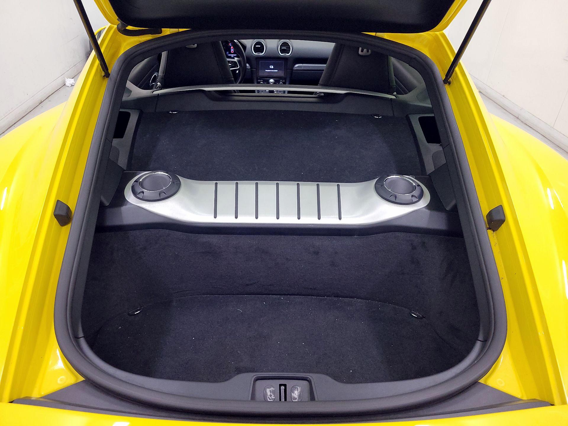 Thumbnail: 2019 Porsche 718 Cayman - 19