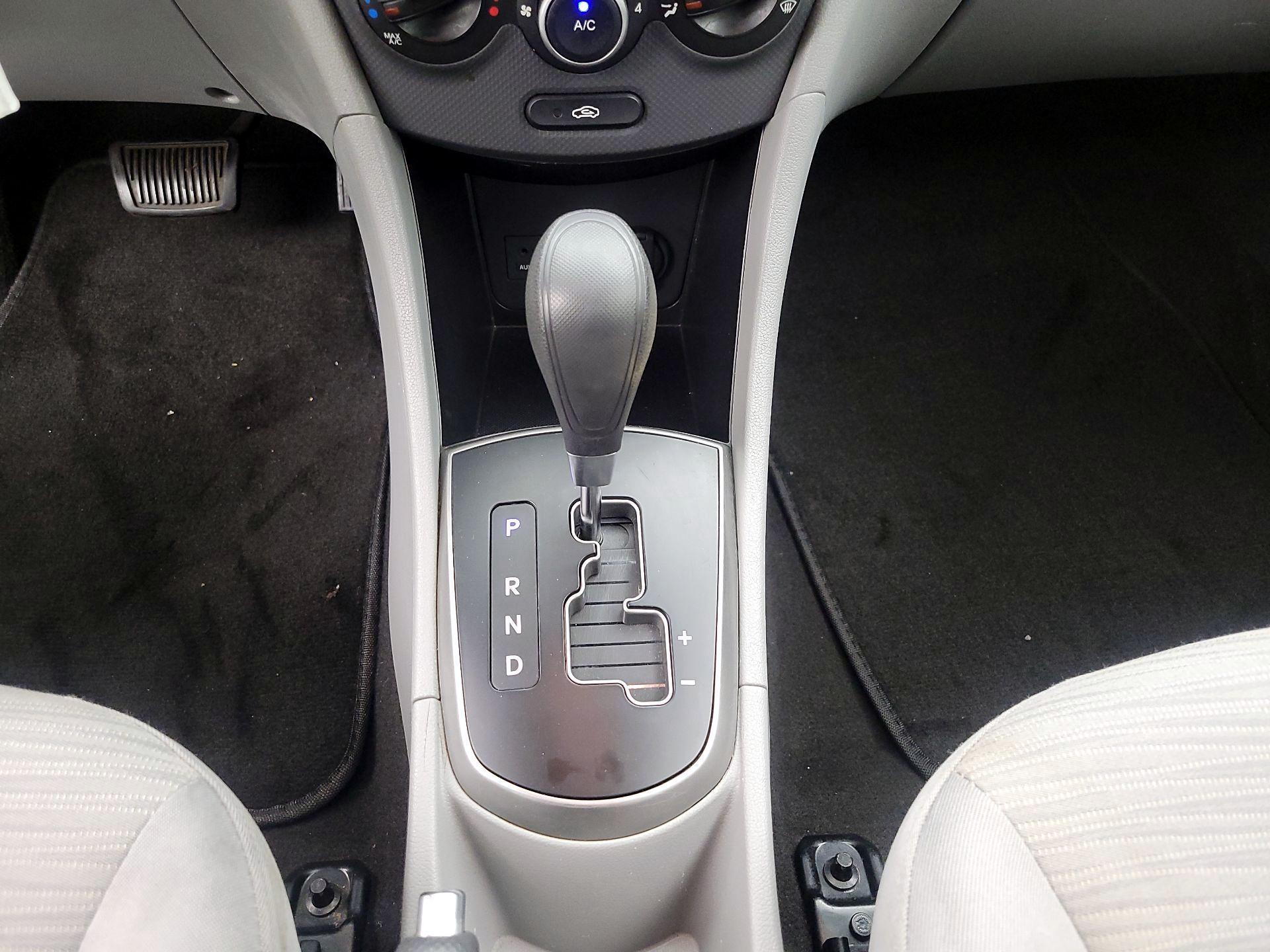 Thumbnail: 2016 Hyundai Accent - 16