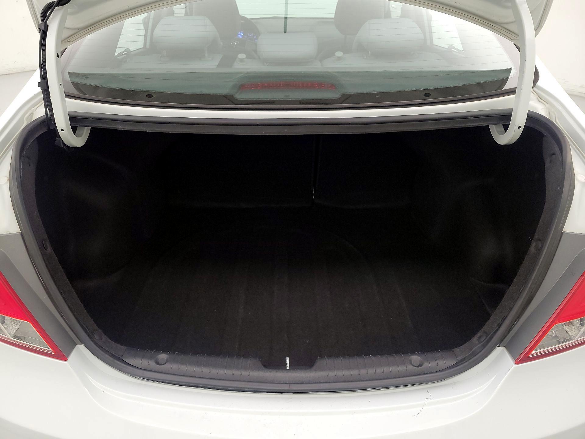 Thumbnail: 2016 Hyundai Accent - 19