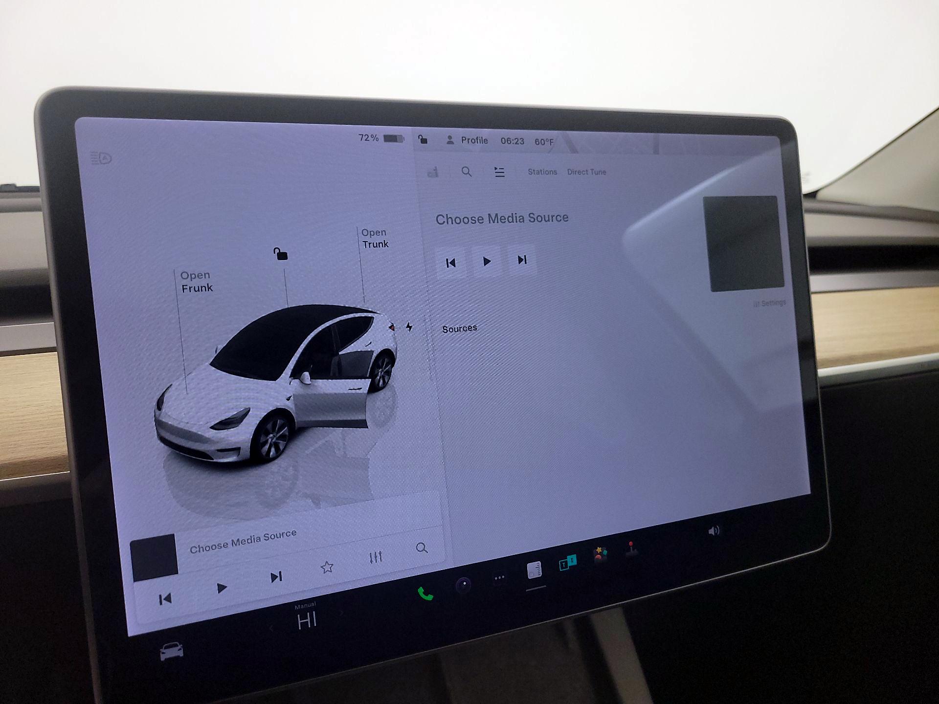 Thumbnail: 2022 Tesla Model Y - 15