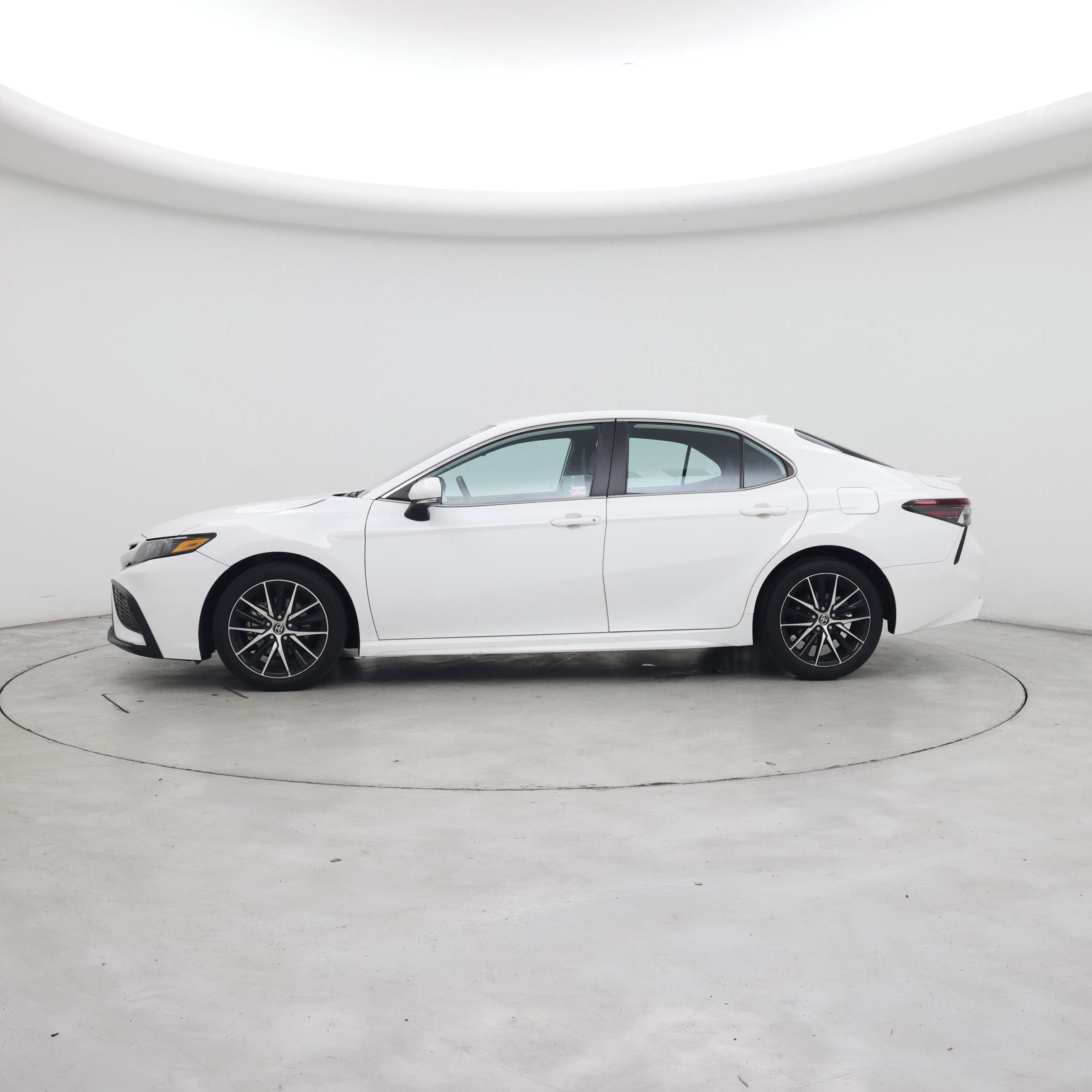 Thumbnail: 2023 Toyota Camry - 3