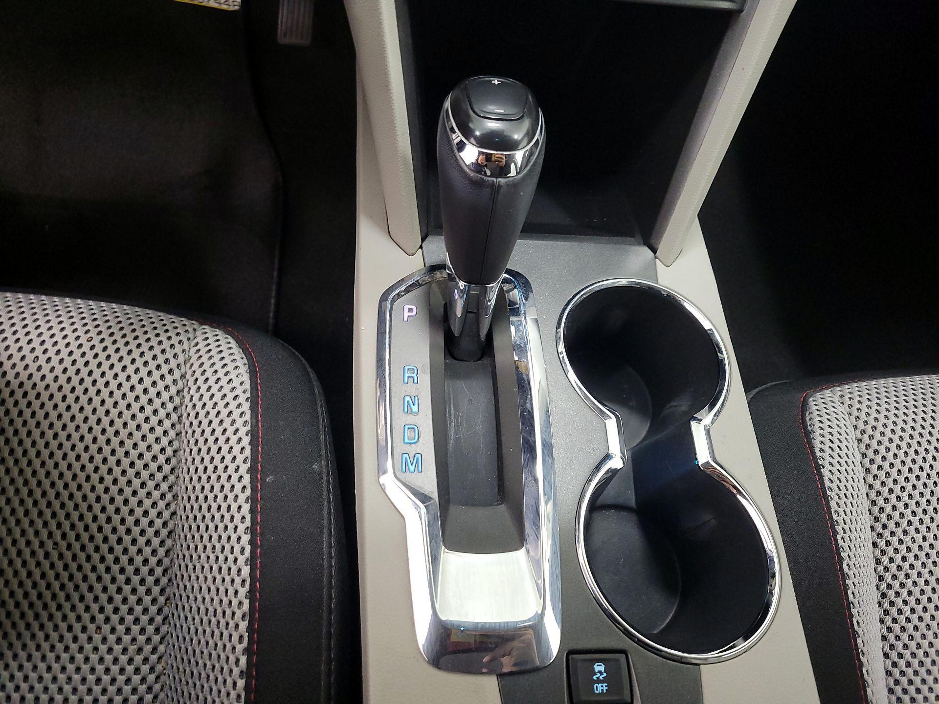 Thumbnail: 2016 Chevrolet Equinox - 16