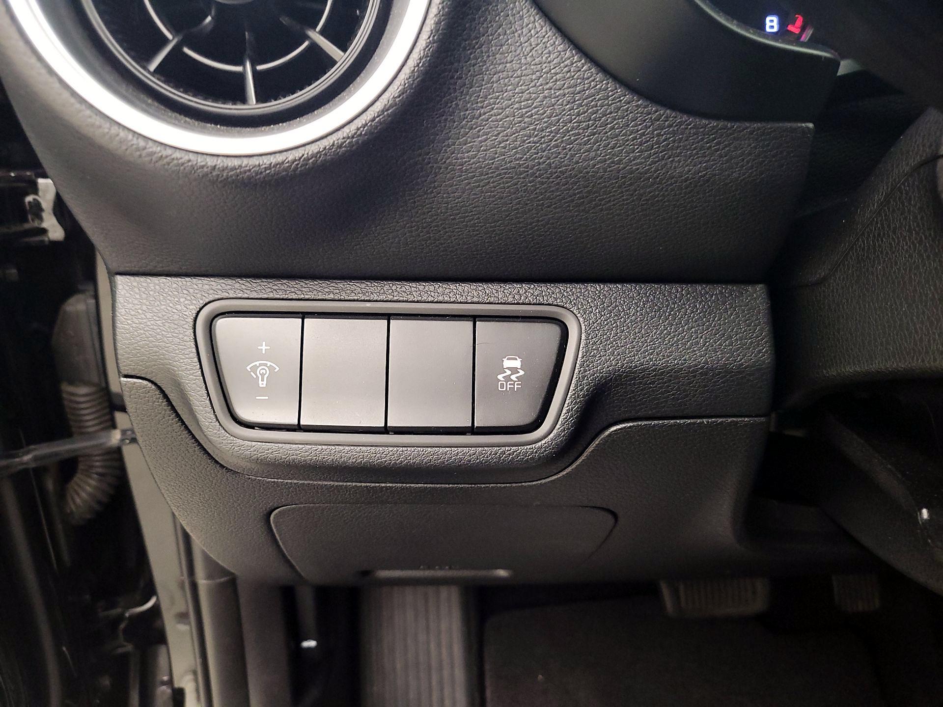 Thumbnail: 2023 Kia Forte - 13