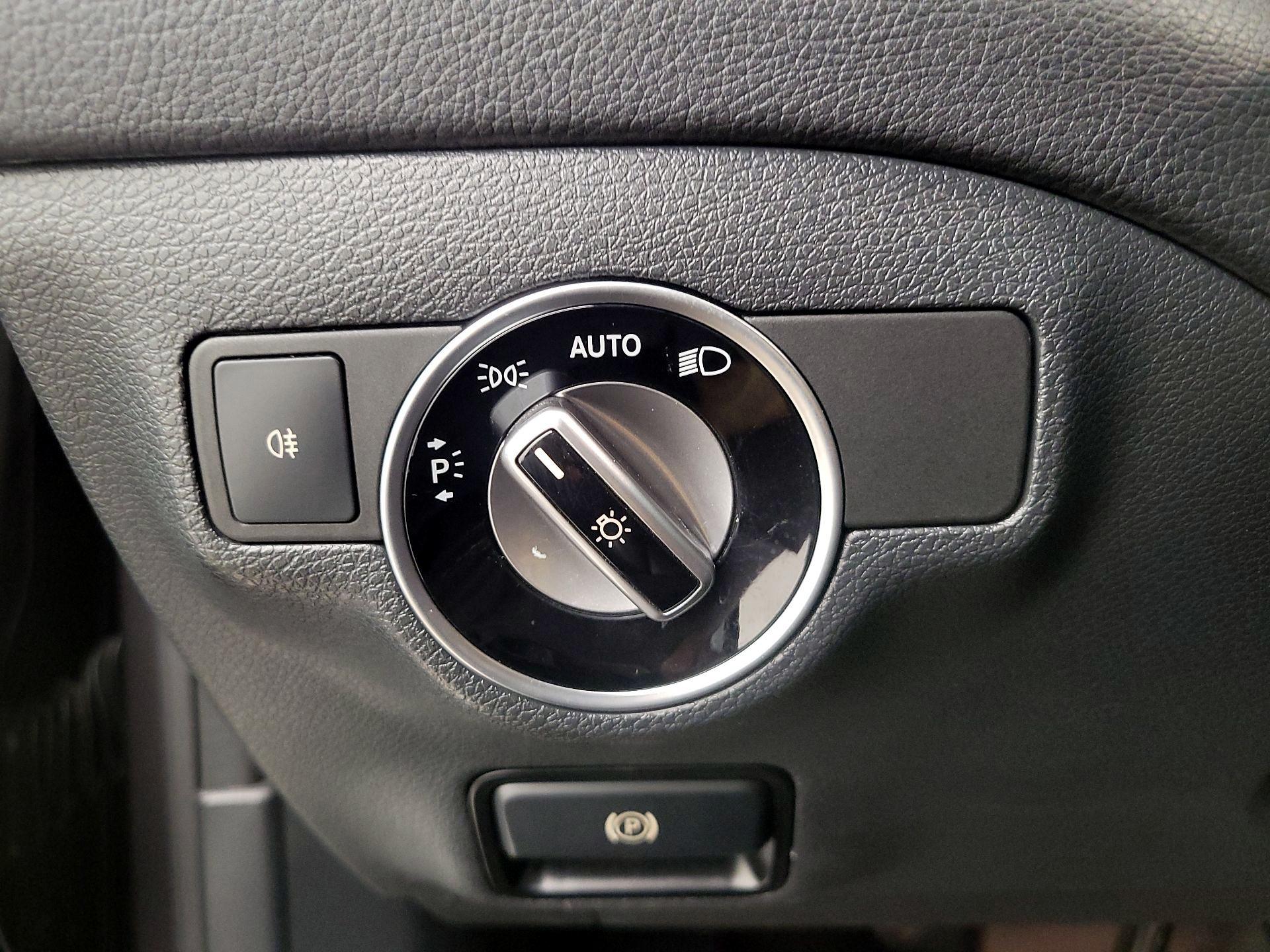 Thumbnail: 2018 Mercedes-Benz CLA - 13