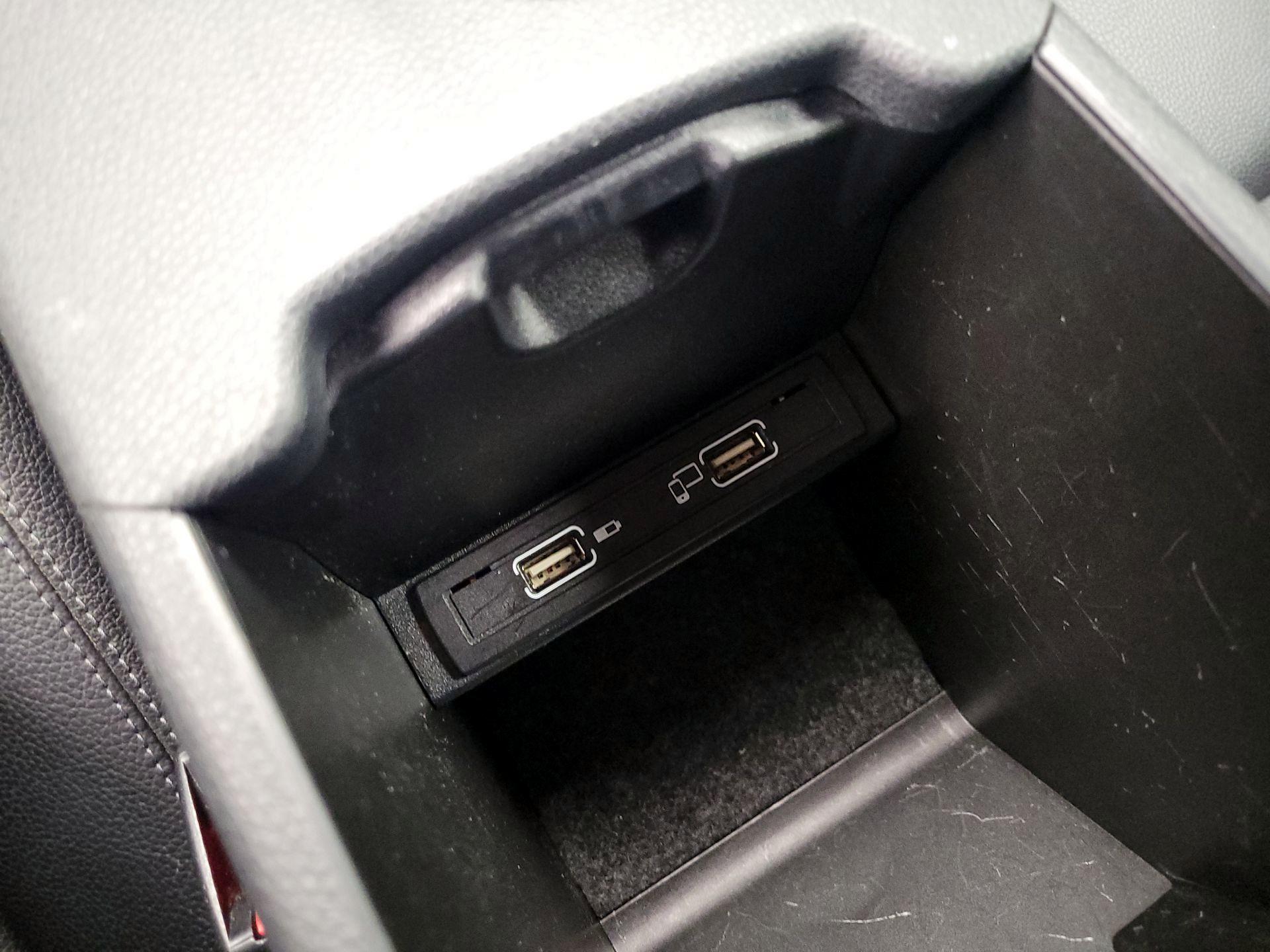 Thumbnail: 2018 Mercedes-Benz CLA - 18