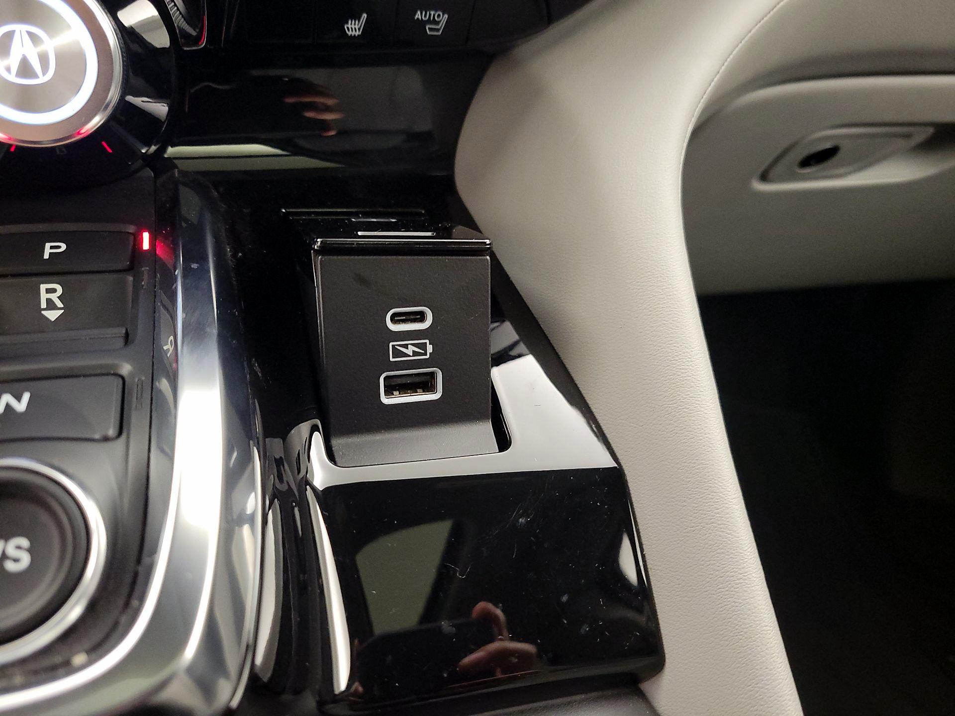 Thumbnail: 2022 Acura MDX - 18