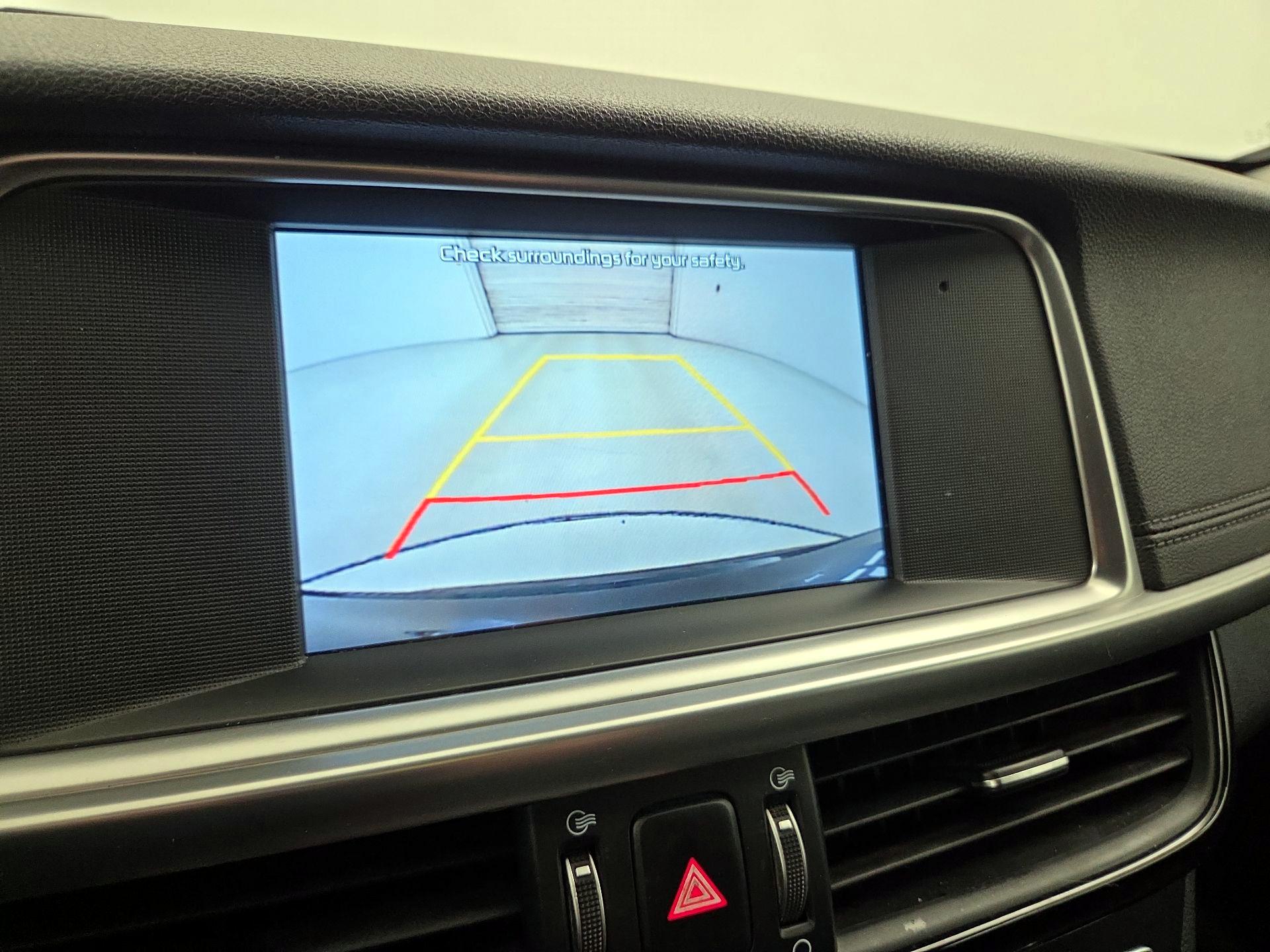 Thumbnail: 2019 Kia Optima - 14