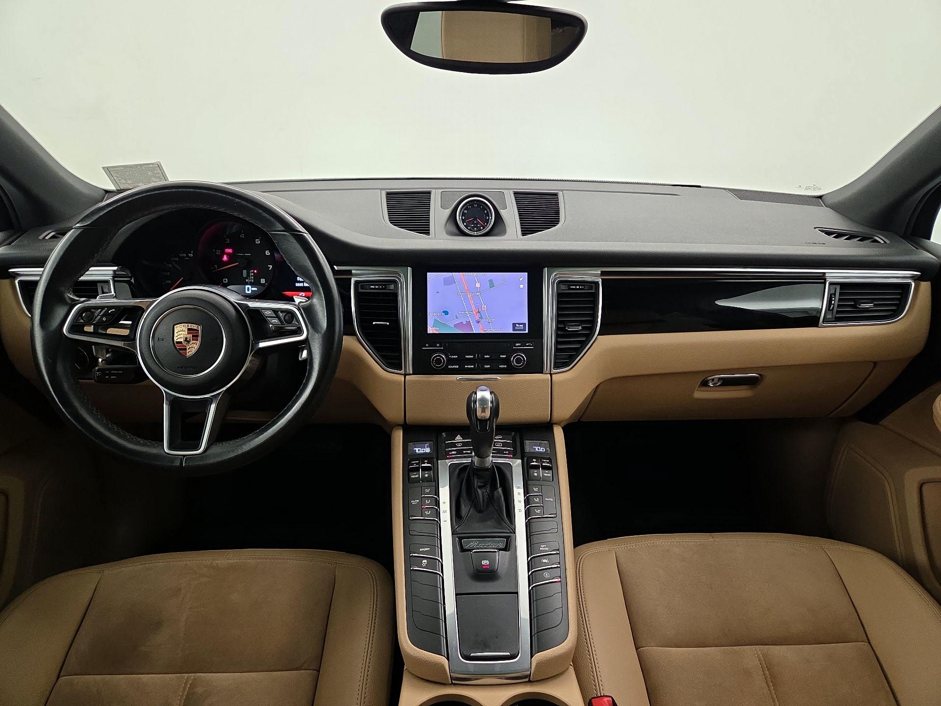 Thumbnail: 2017 Porsche Macan - 9