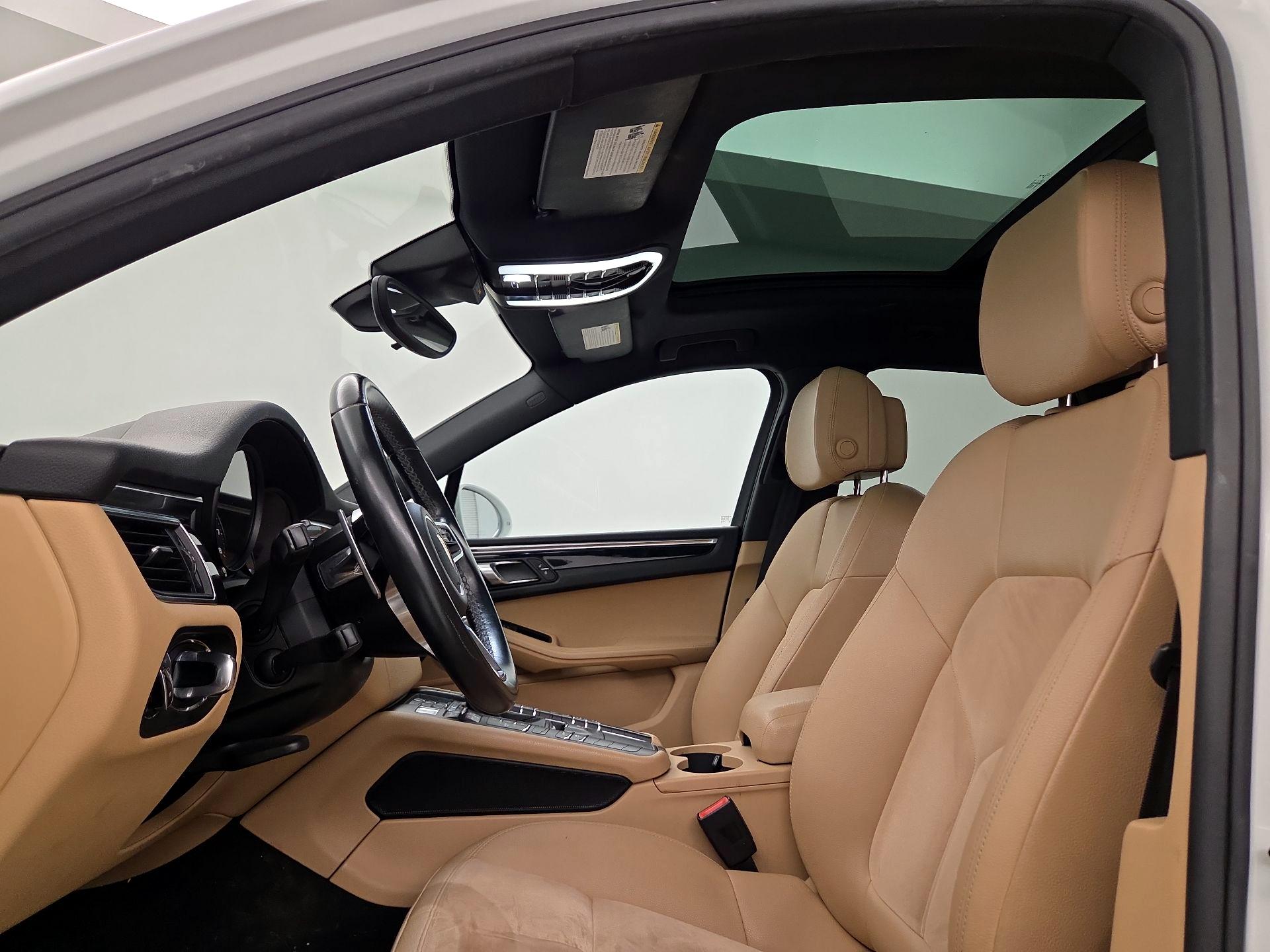 Thumbnail: 2017 Porsche Macan - 20