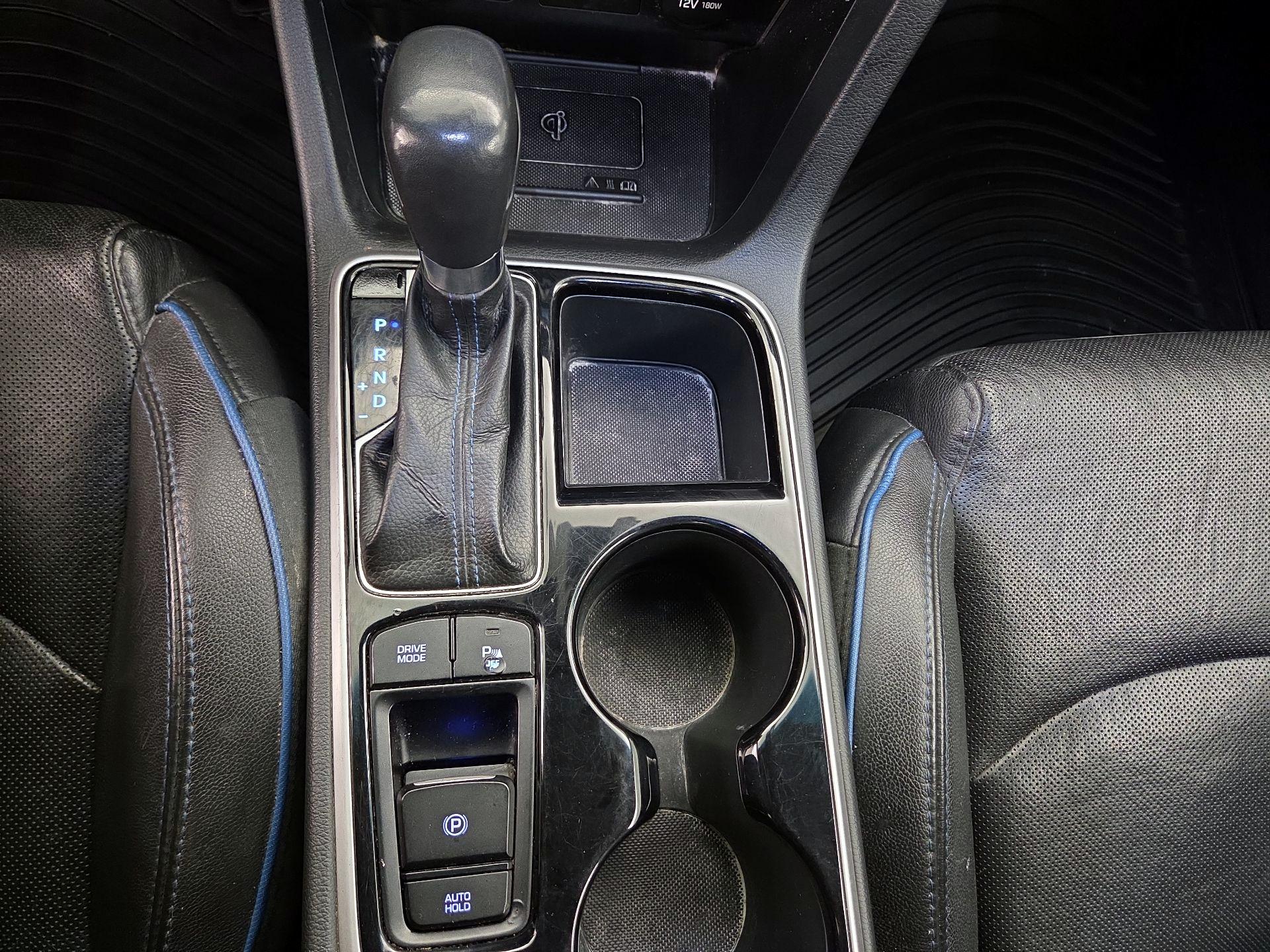 Thumbnail: 2019 Hyundai Sonata - 18