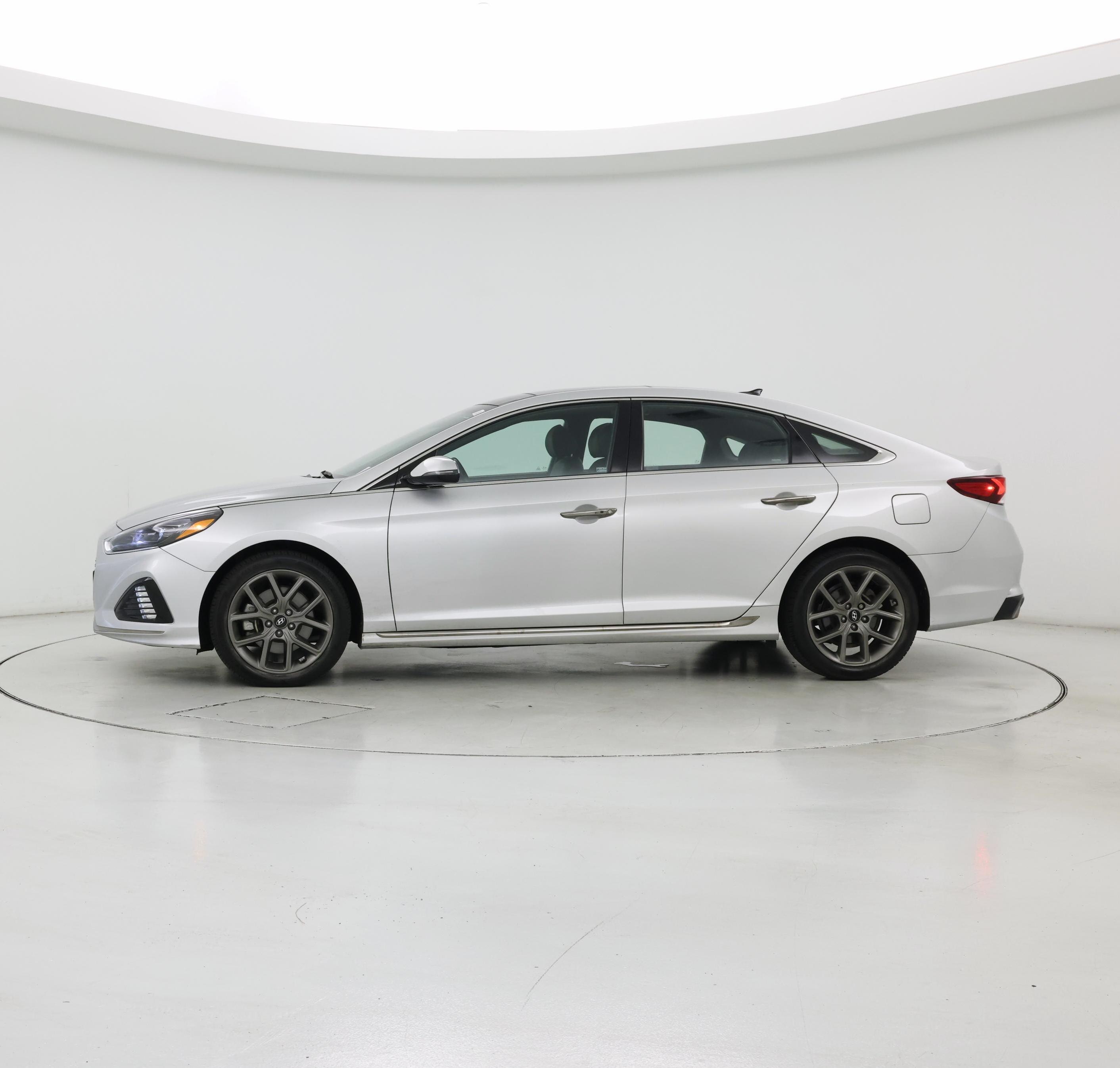 Thumbnail: 2019 Hyundai Sonata - 3
