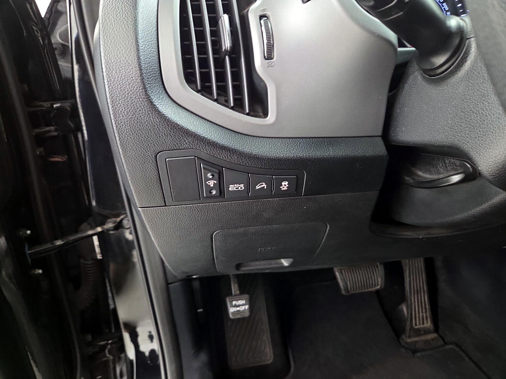 Thumbnail: 2016 Kia Sportage - 13