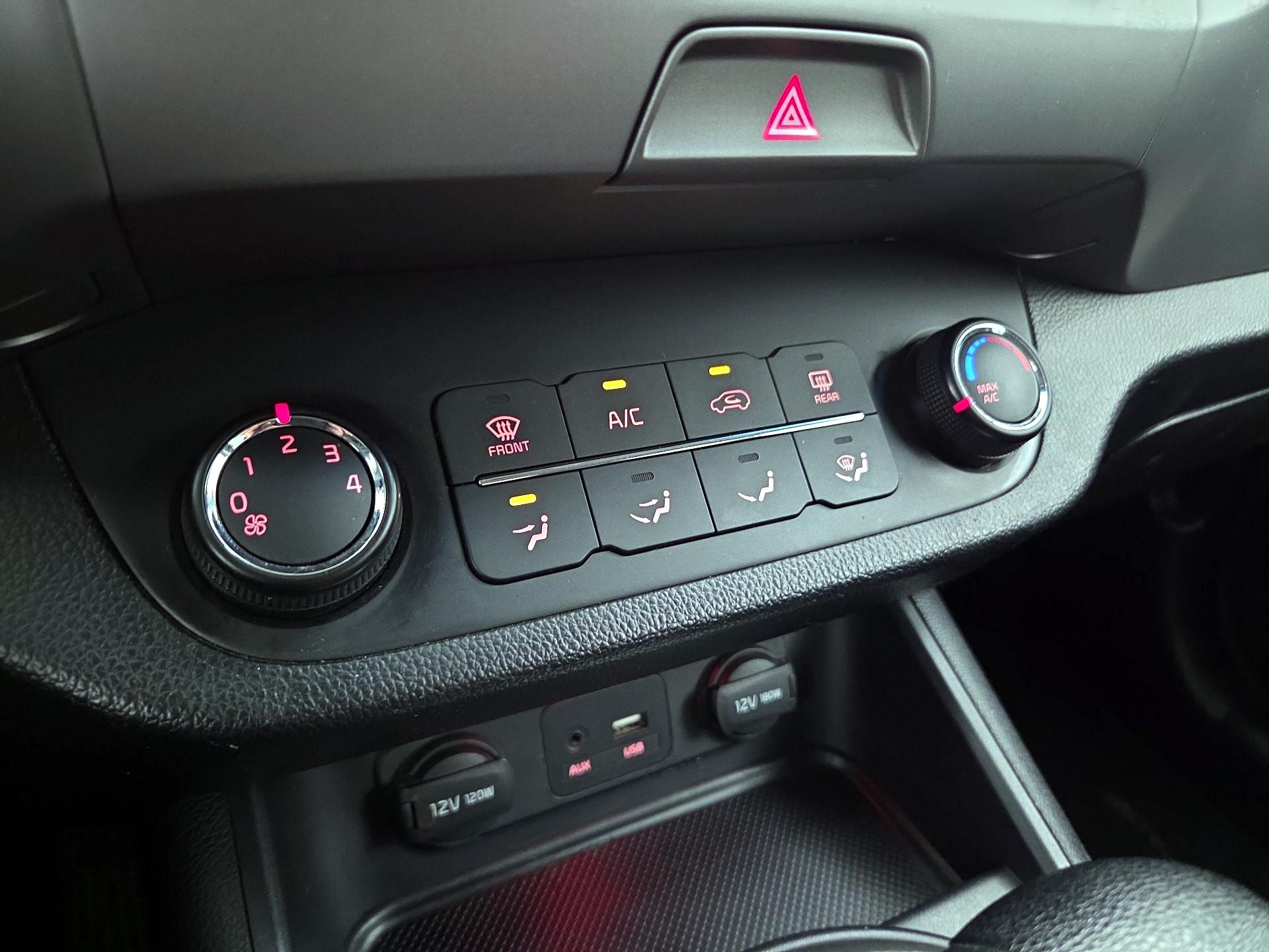 Thumbnail: 2016 Kia Sportage - 15