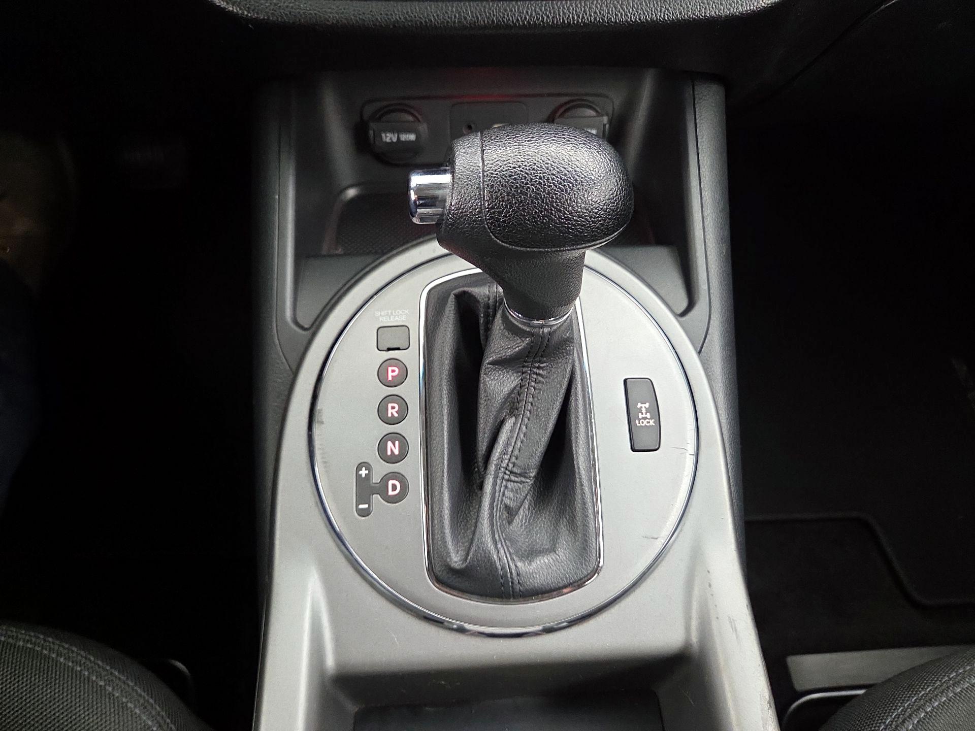 Thumbnail: 2016 Kia Sportage - 16