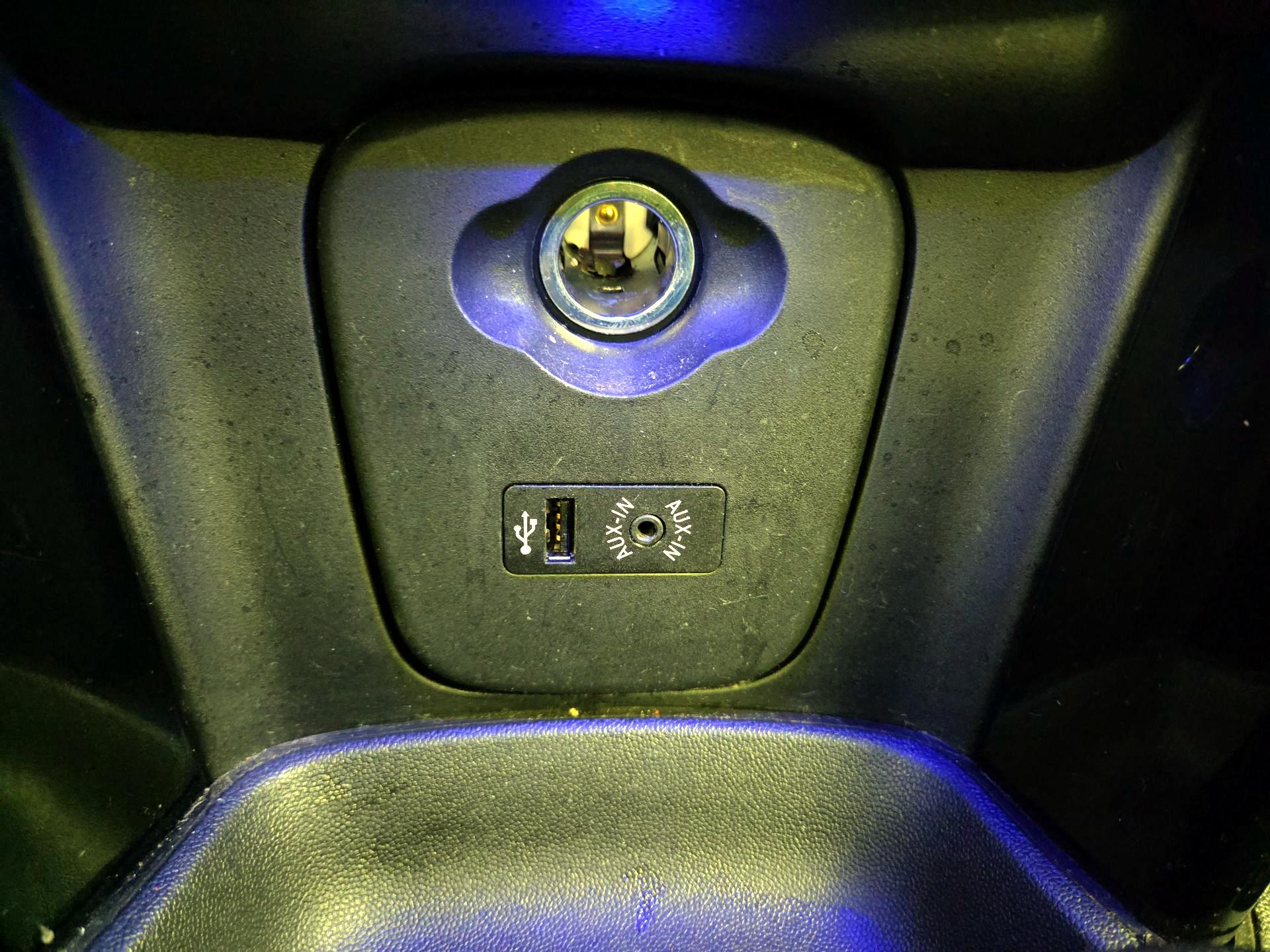 Thumbnail: 2015 MINI Cooper Hardtop - 17