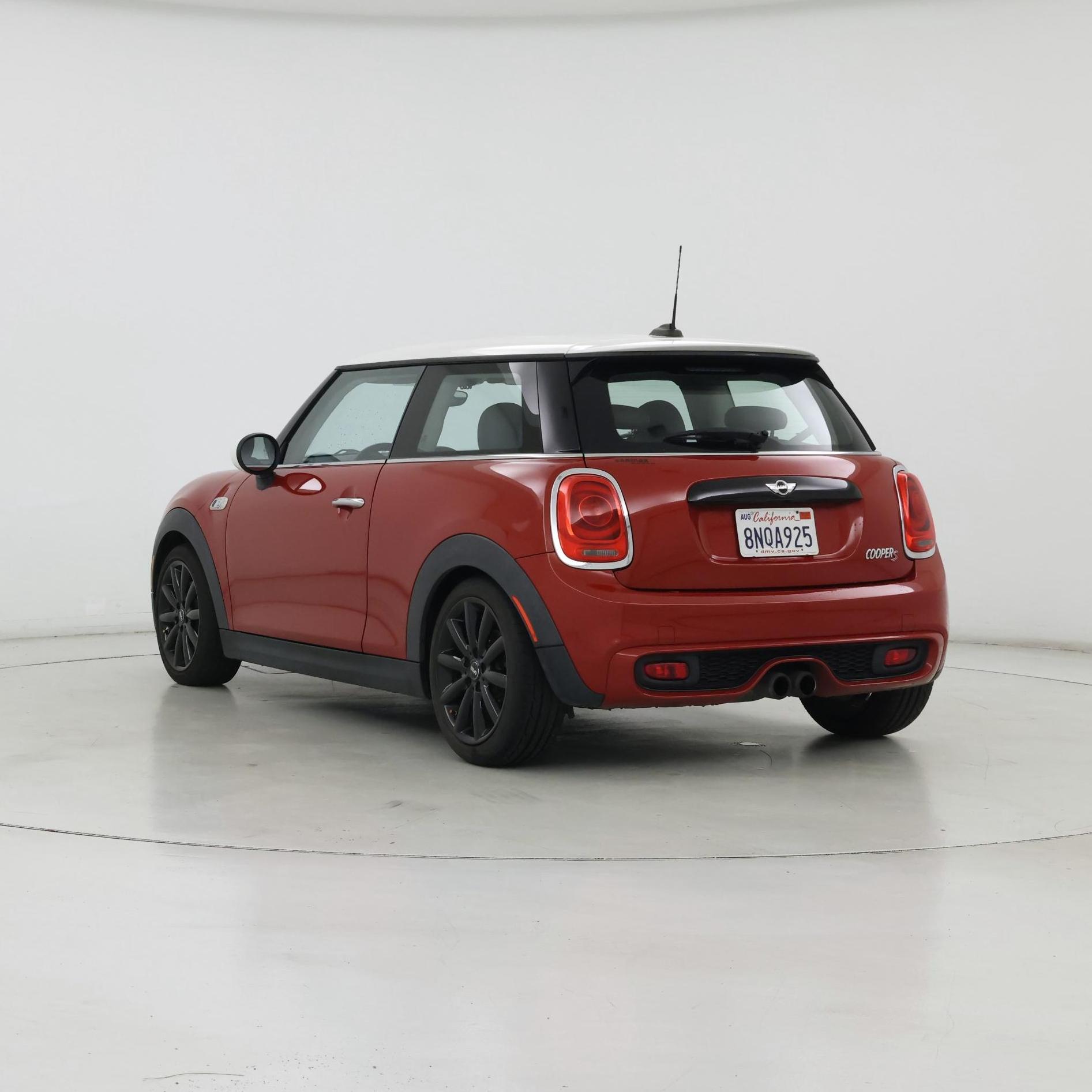 Thumbnail: 2015 MINI Cooper Hardtop - 2