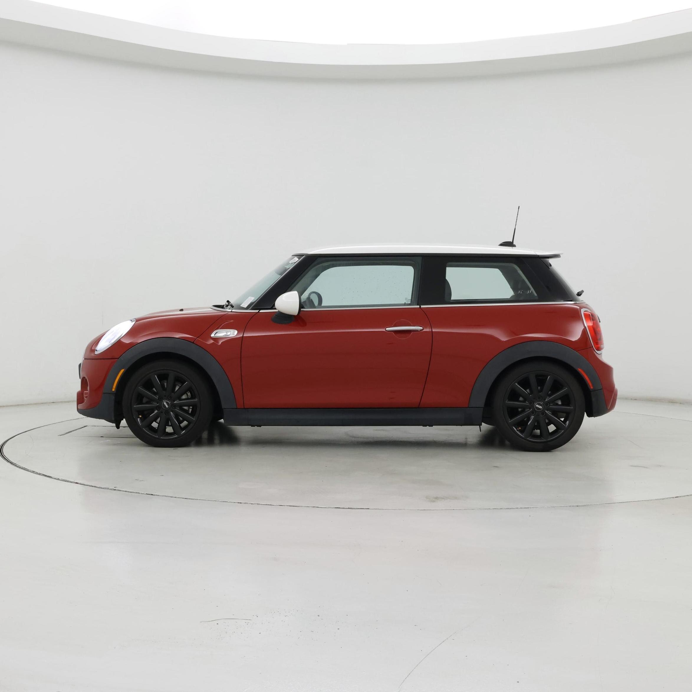 Thumbnail: 2015 MINI Cooper Hardtop - 3