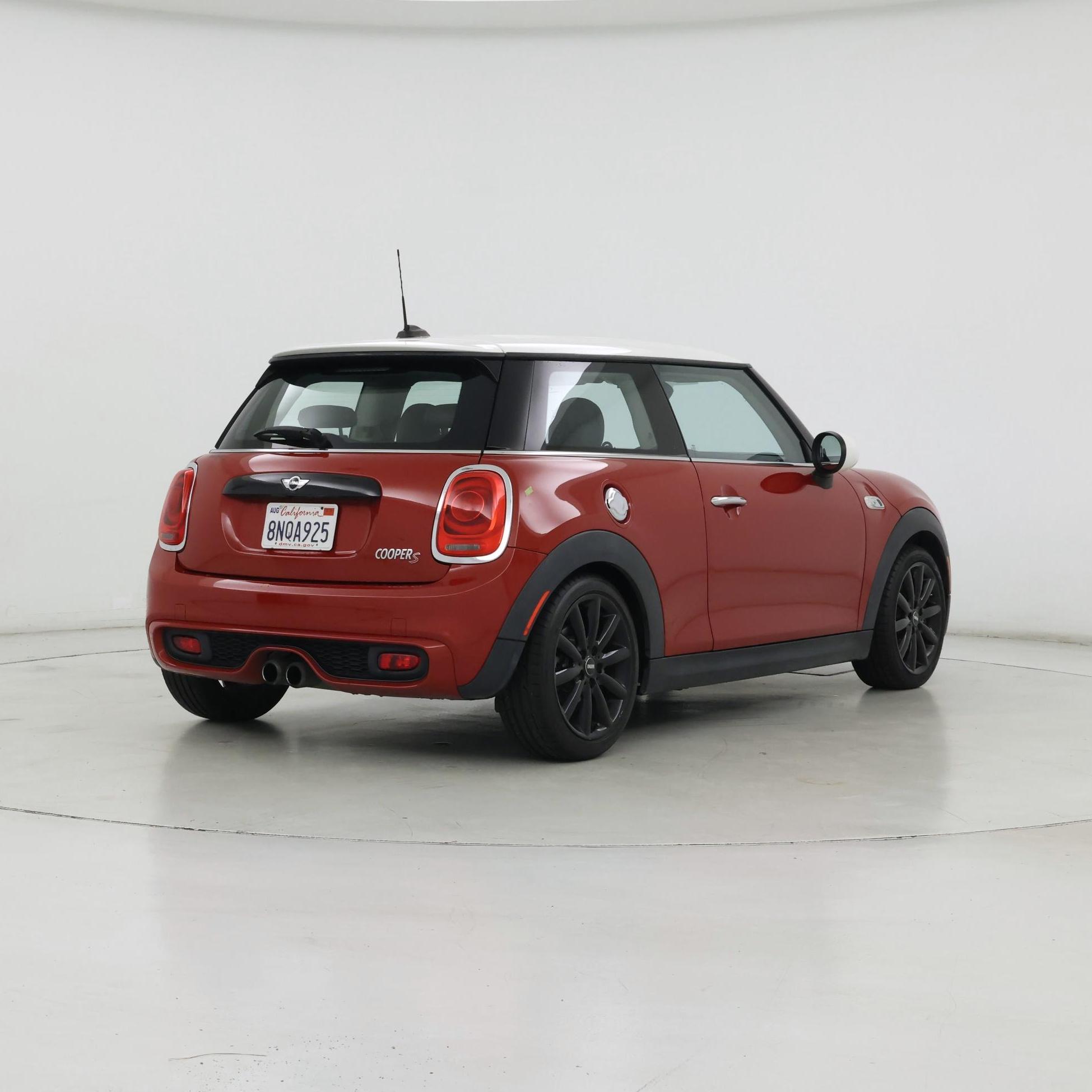 Thumbnail: 2015 MINI Cooper Hardtop - 8