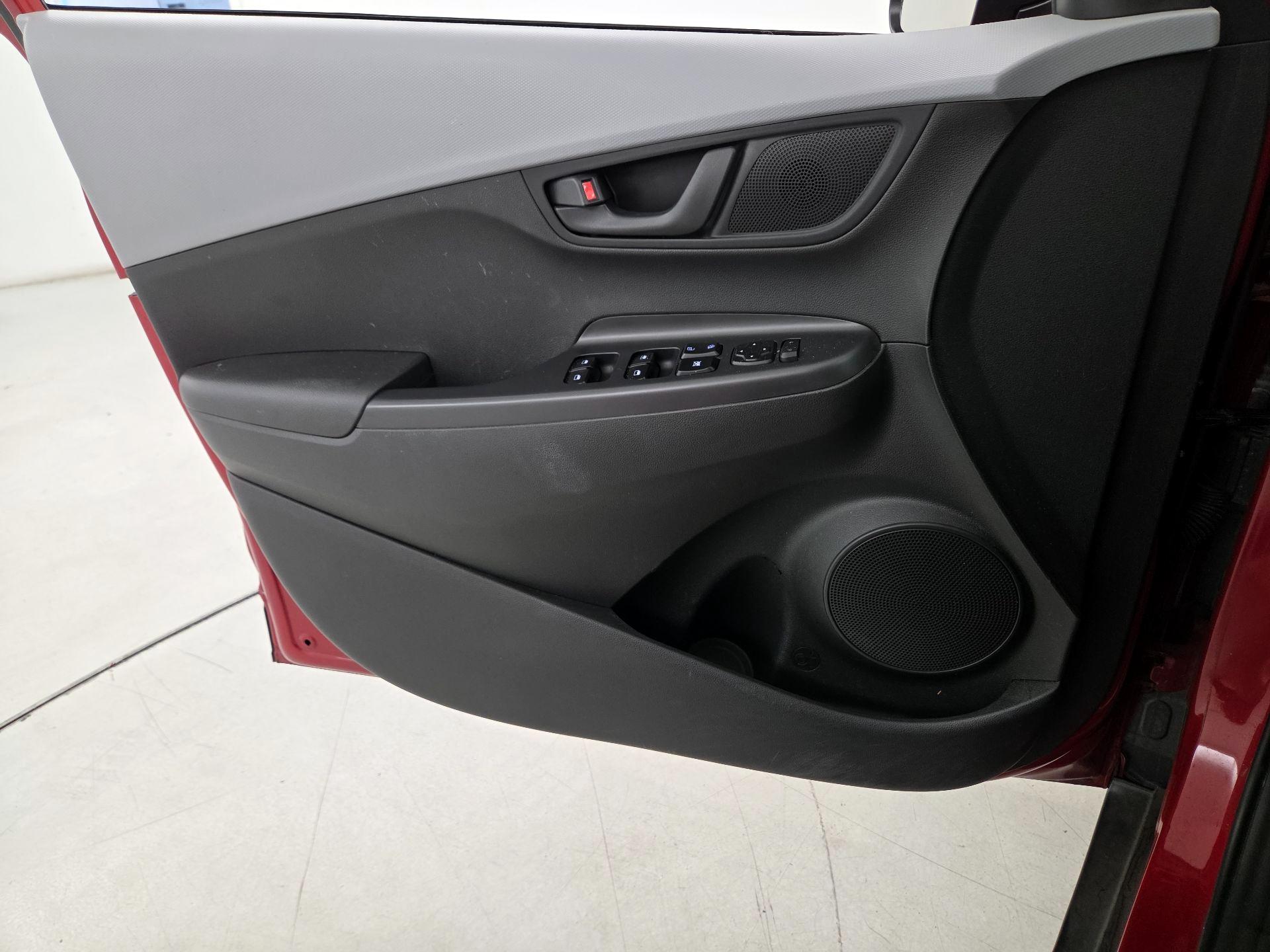 Thumbnail: 2019 Hyundai Kona - 12