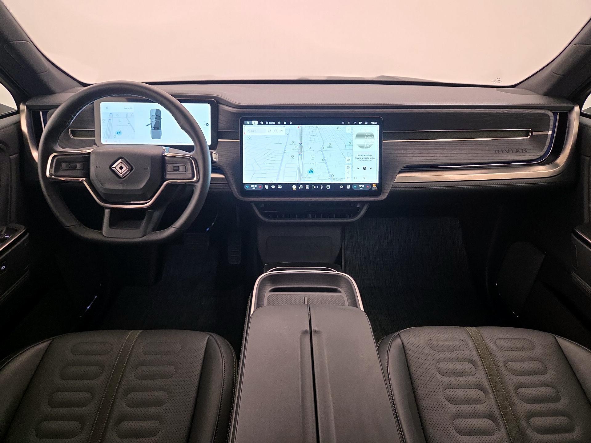 Thumbnail: 2025 Rivian R1T - 9