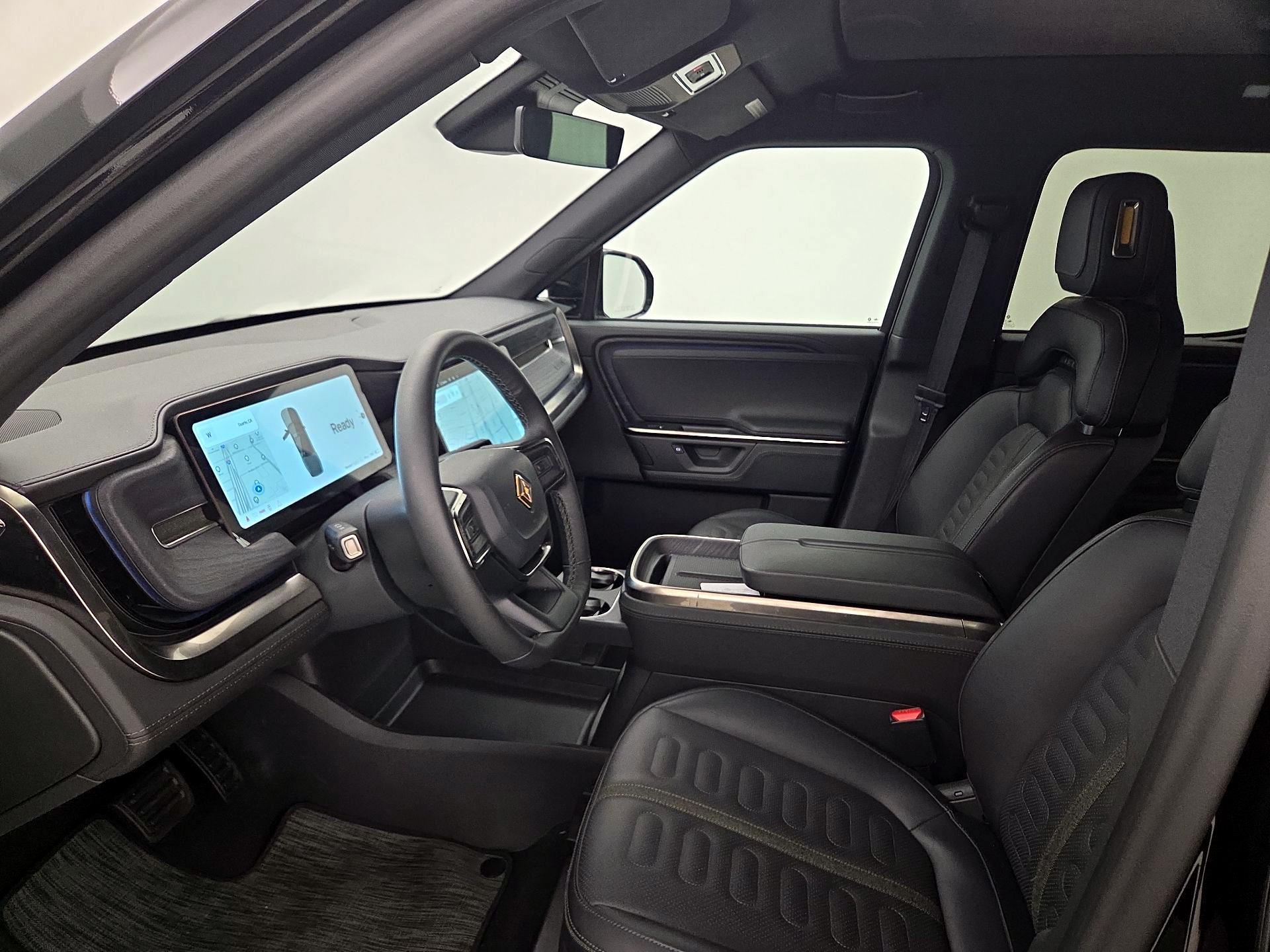 Thumbnail: 2025 Rivian R1T - 11