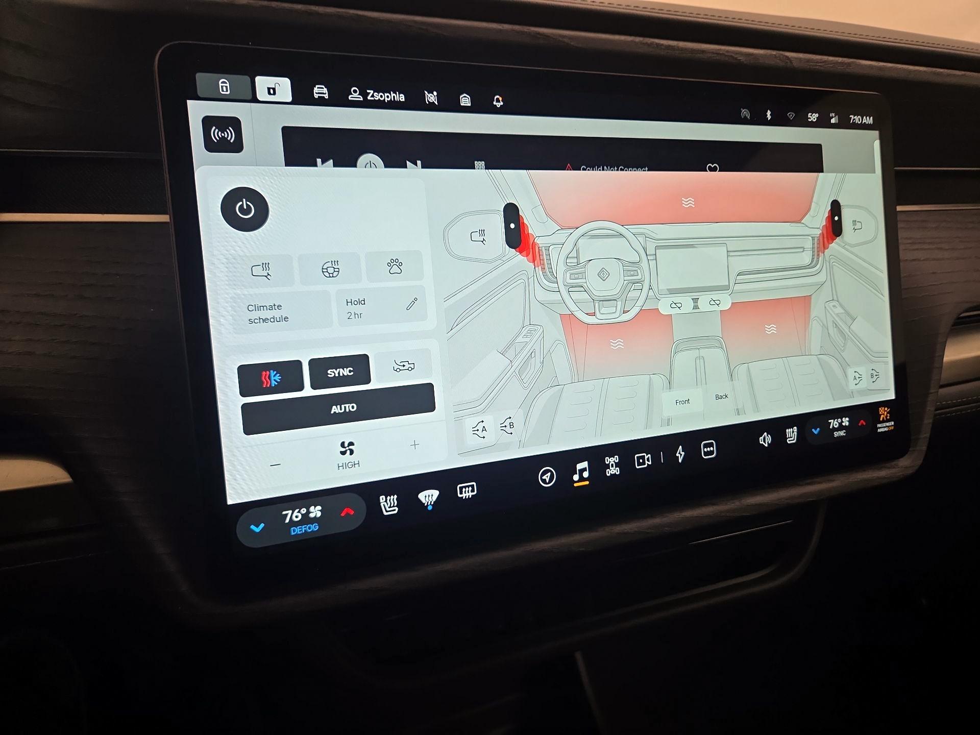 Thumbnail: 2025 Rivian R1T - 16