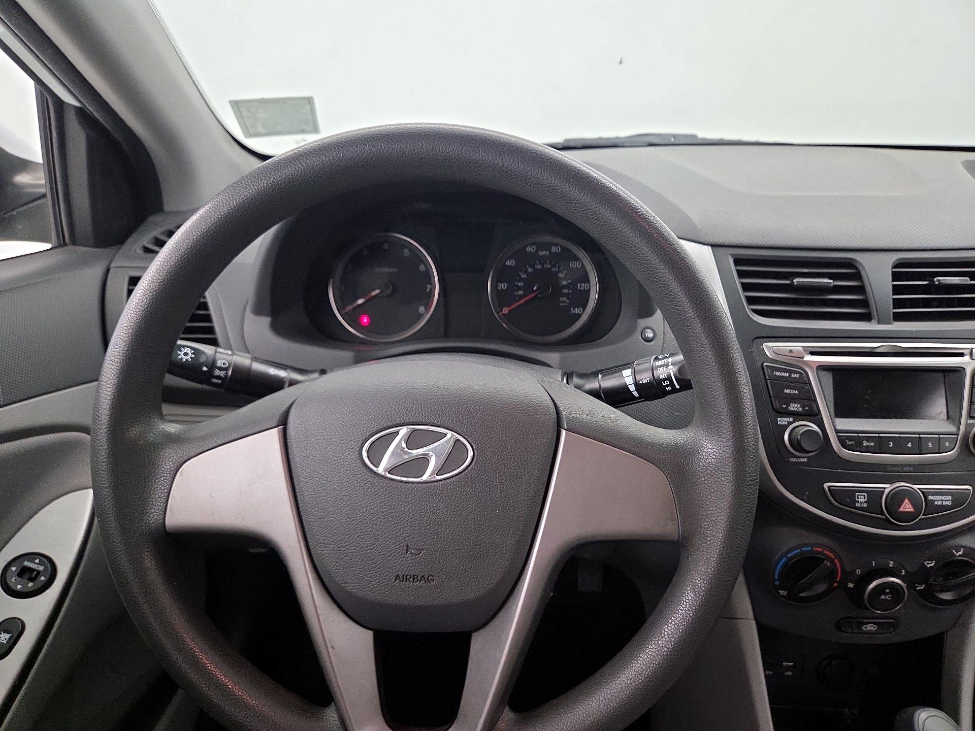 Thumbnail: 2016 Hyundai Accent - 10