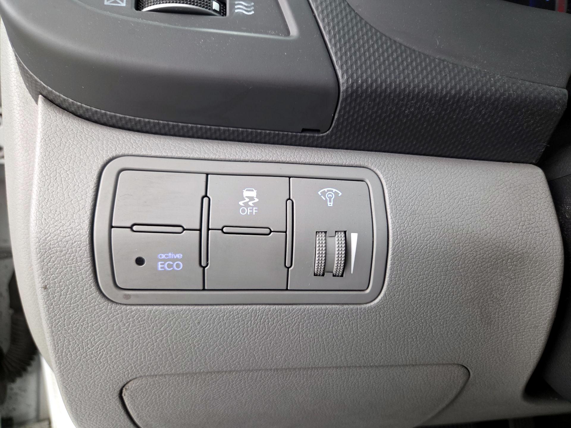 Thumbnail: 2016 Hyundai Accent - 13