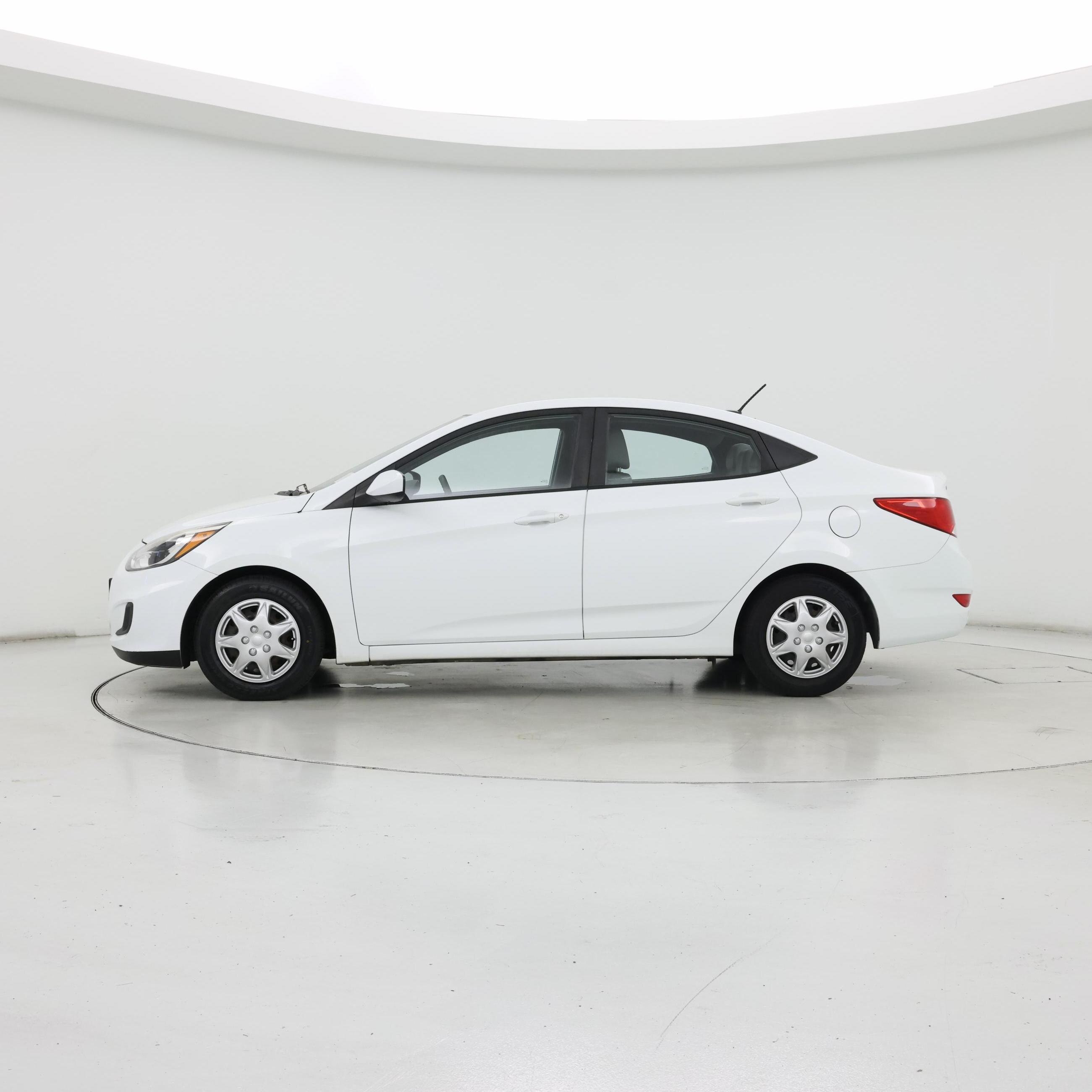 Thumbnail: 2016 Hyundai Accent - 3