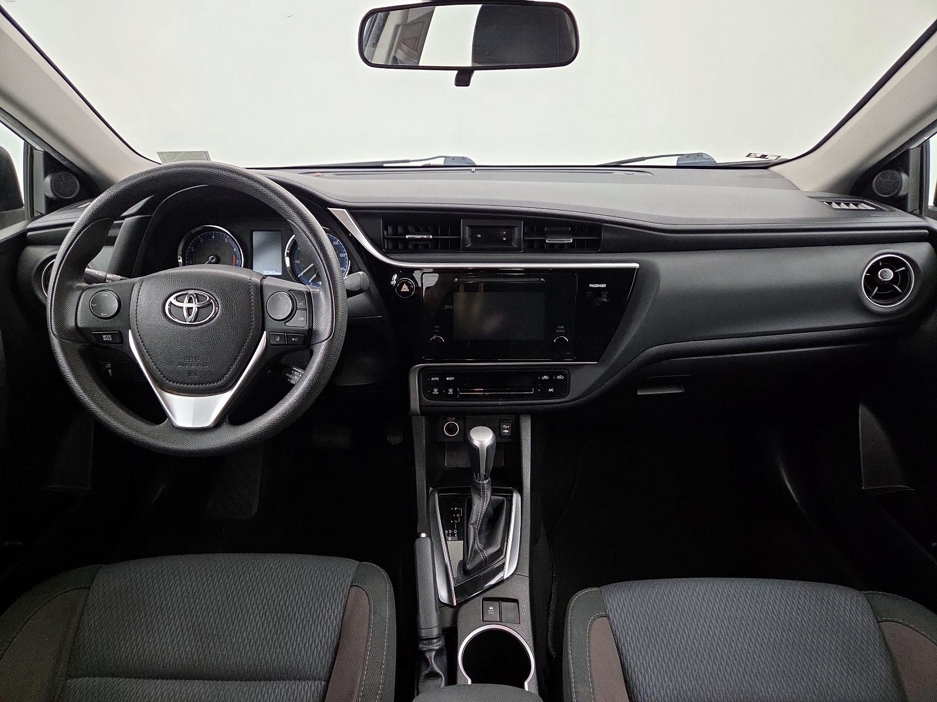 Thumbnail: 2017 Toyota Corolla - 9