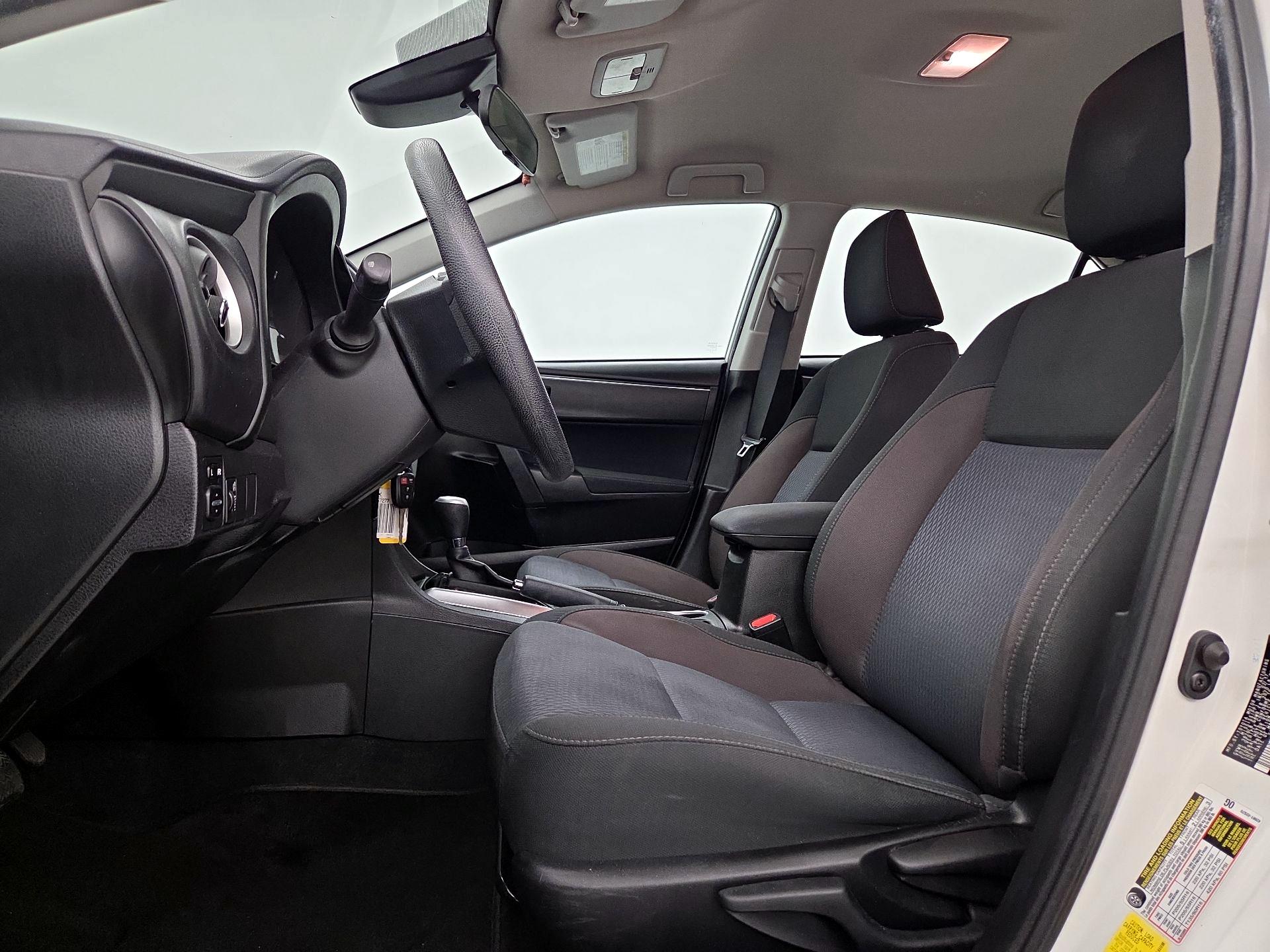 Thumbnail: 2017 Toyota Corolla - 11