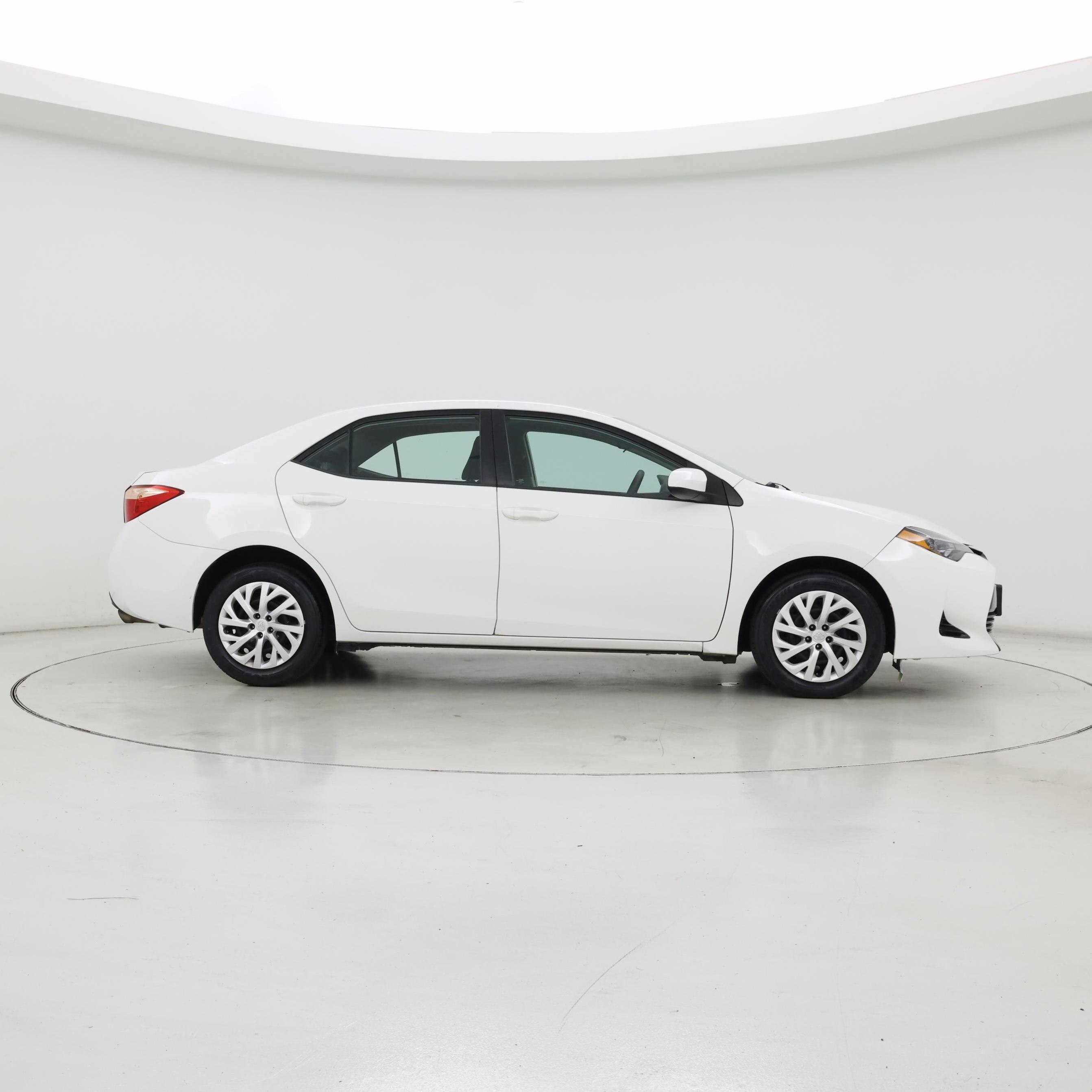 Thumbnail: 2017 Toyota Corolla - 7