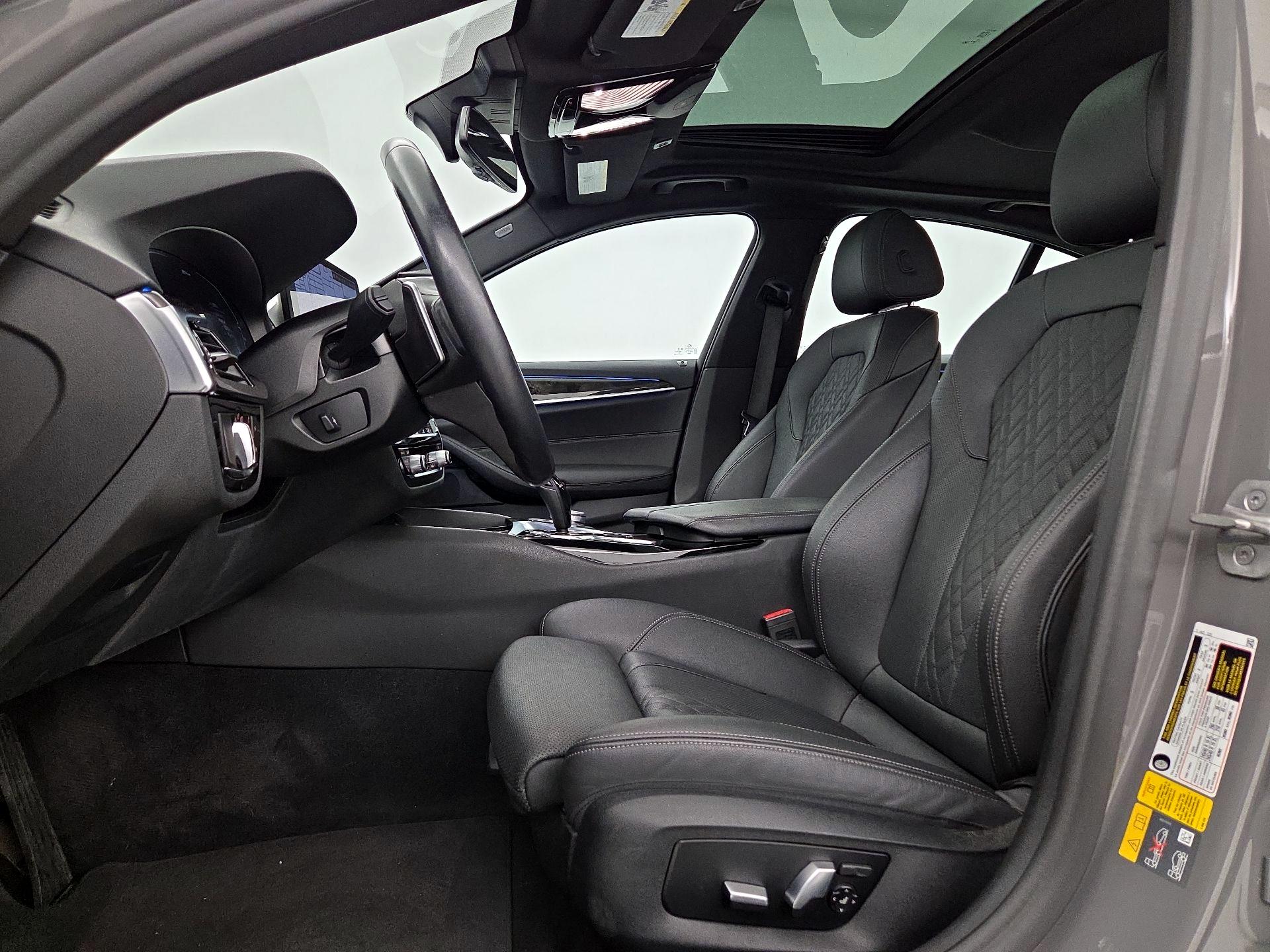 Thumbnail: 2022 BMW 5 Series - 11