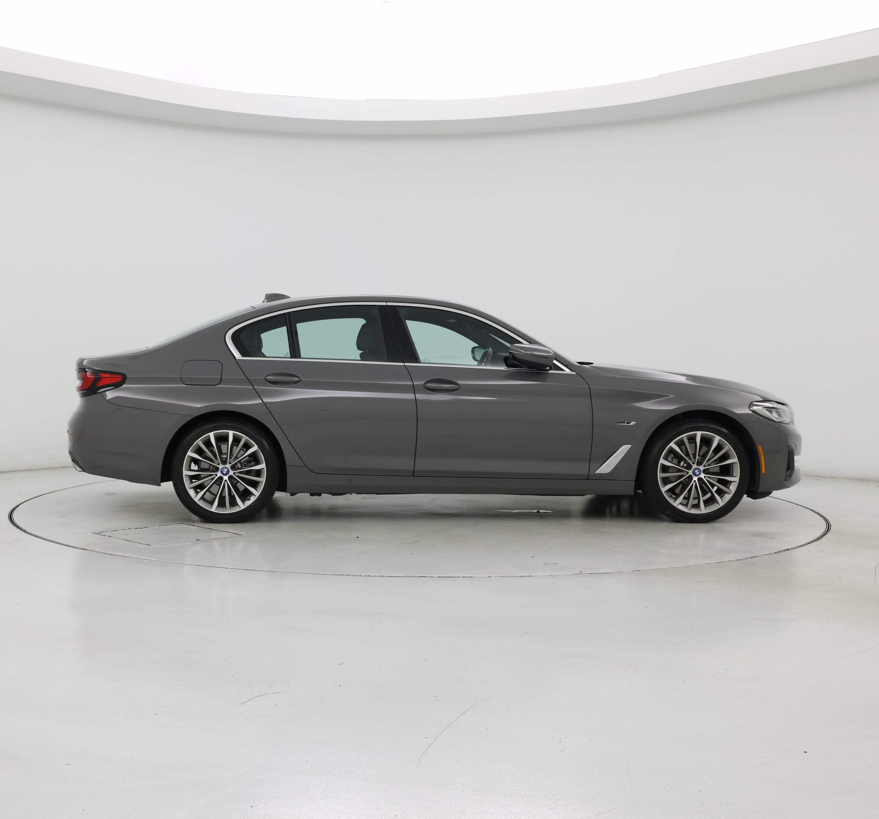 Thumbnail: 2022 BMW 5 Series - 7