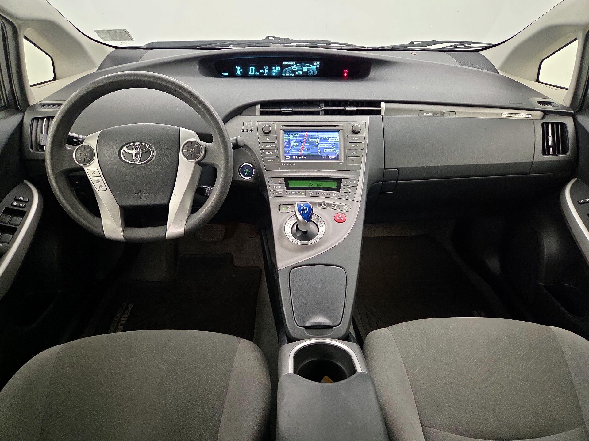 Thumbnail: 2014 Toyota Prius - 9